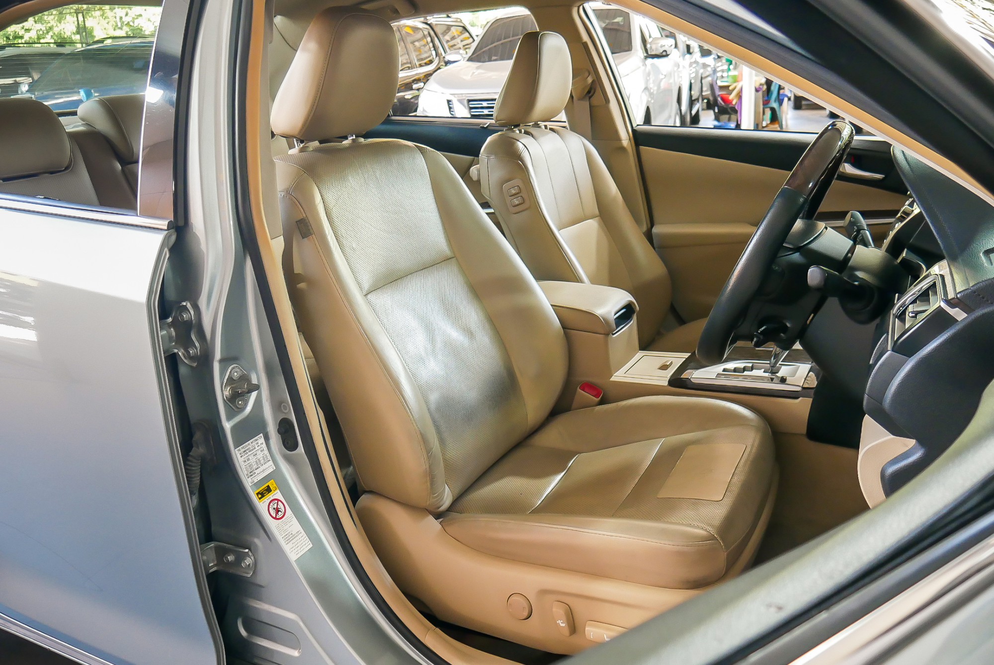 TOYOTA CAMRY 2.5 HV NAVI MINOR CHANGE ปี 2013 สีเทา (รูปที่ 6)