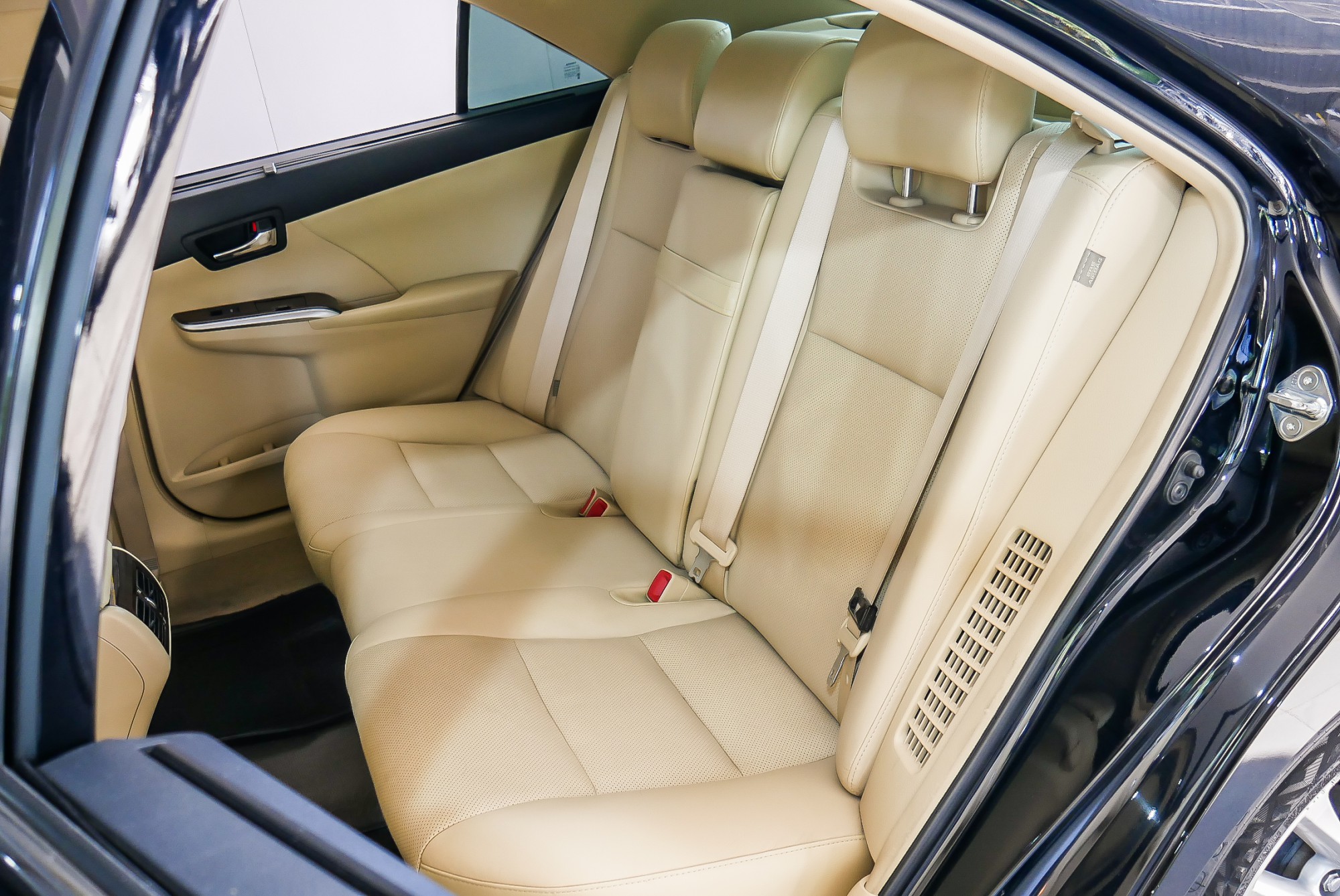 TOYOTA CAMRY 2.5 HV PREMIUM AT ปี 2016 สีดำ (รูปที่ 18)