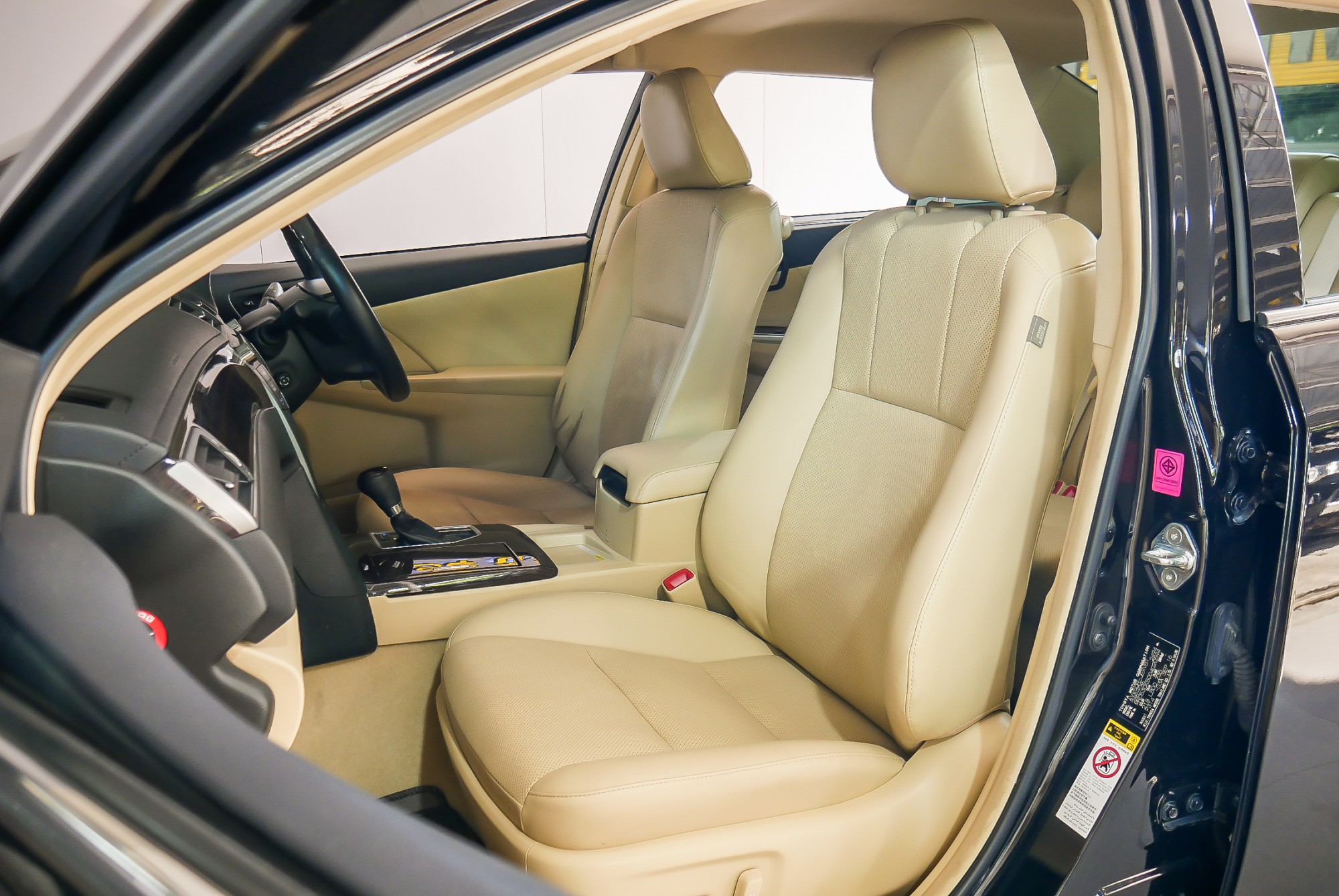 TOYOTA CAMRY 2.5 HV PREMIUM AT ปี 2016 สีดำ (รูปที่ 14)