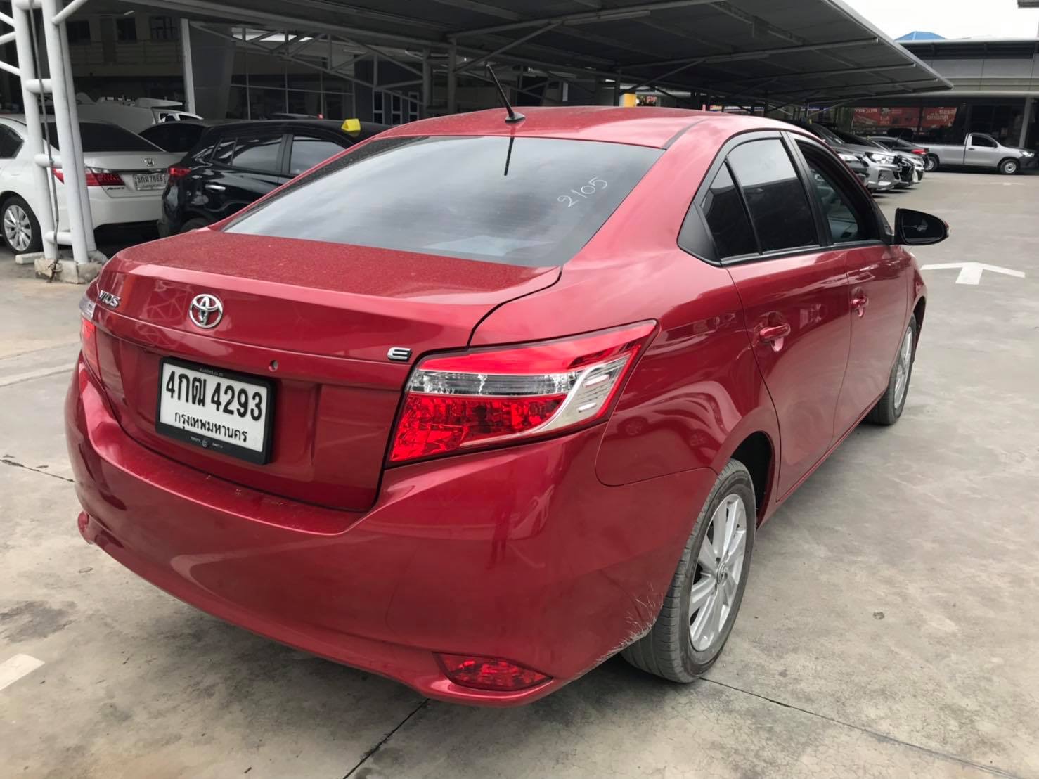 Toyota Vios ปี 2015 สีแดง (รูปที่ 12)