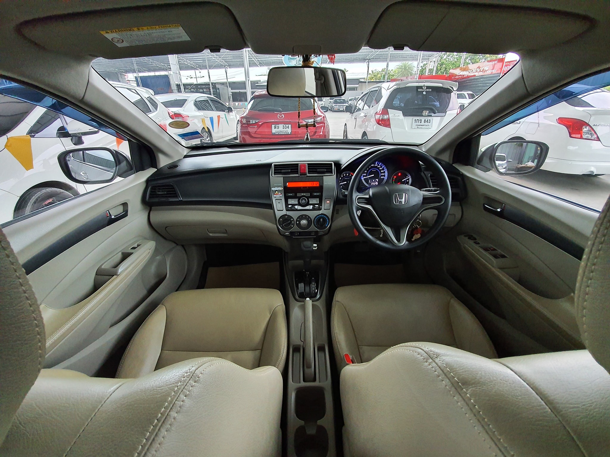 Honda City ปี 2012 สีขาว (รูปที่ 7)
