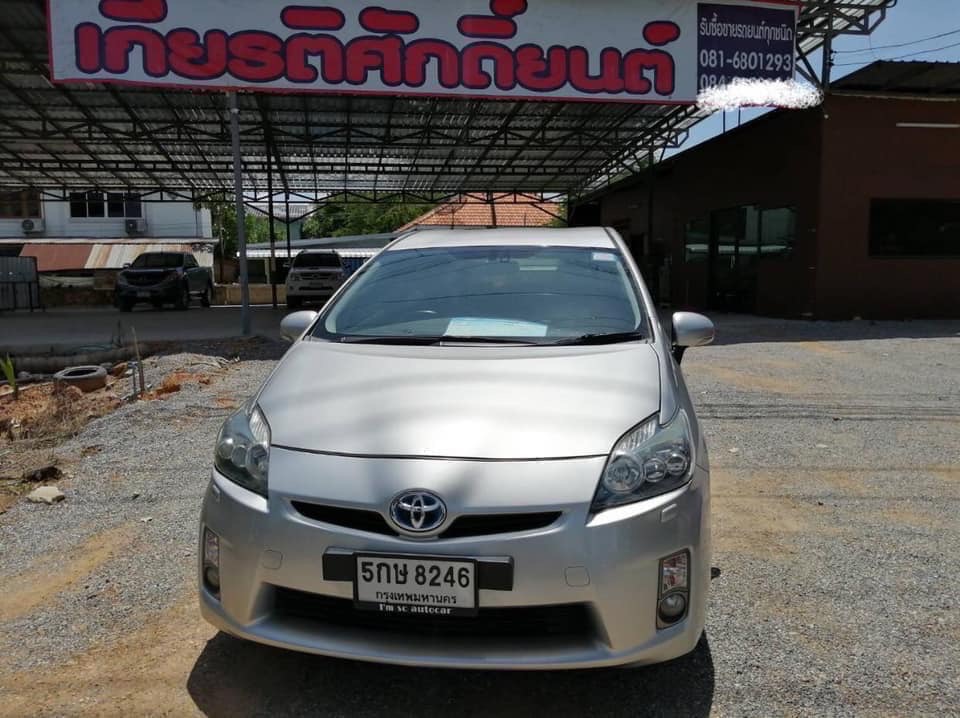 Toyota Prius ปี 2011 สีเงิน (รูปที่ 2)