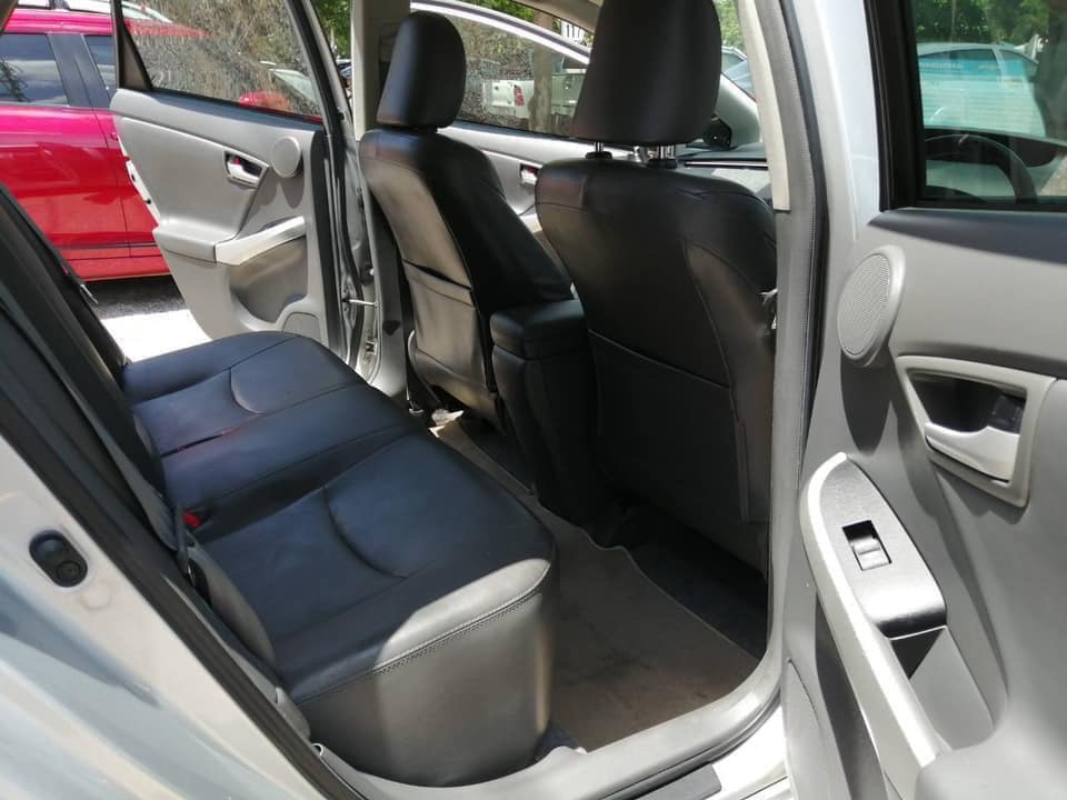 Toyota Prius ปี 2011 สีเงิน (รูปที่ 9)