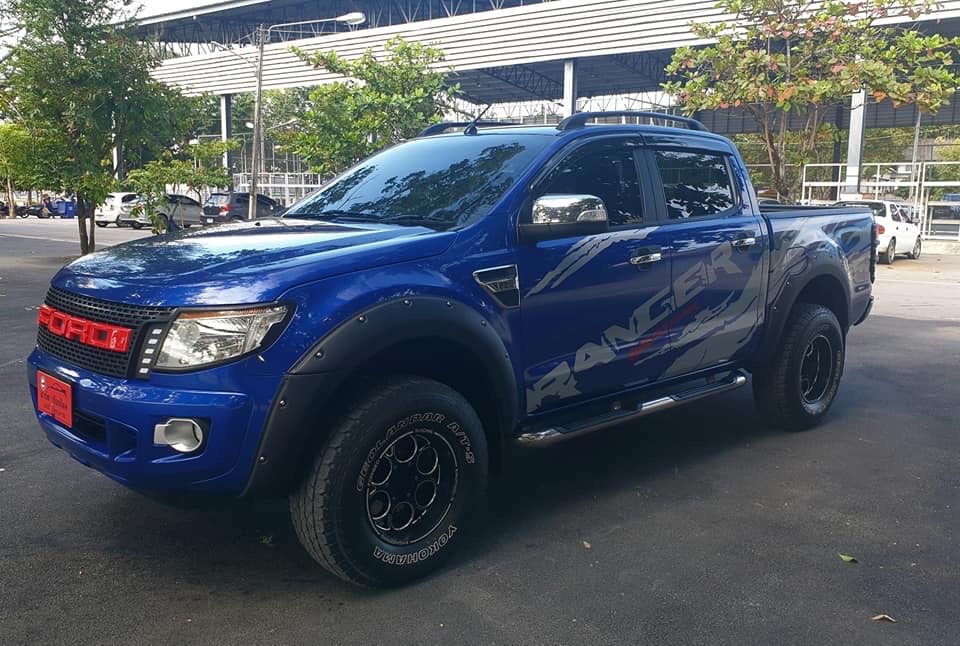 Ford Ranger 4 ประตู ปี 2014 สีน้ำเงิน