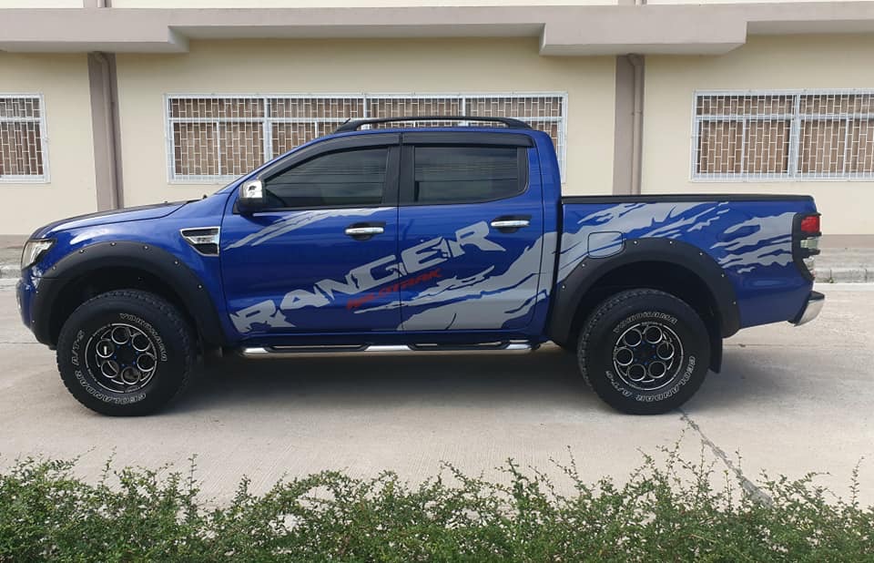 Ford Ranger 4 ประตู ปี 2014 สีน้ำเงิน