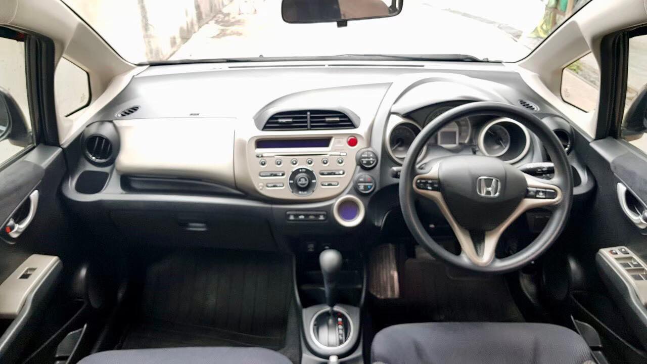 Honda Jazz GE ปี 2013 สีดำ (รูปที่ 9)