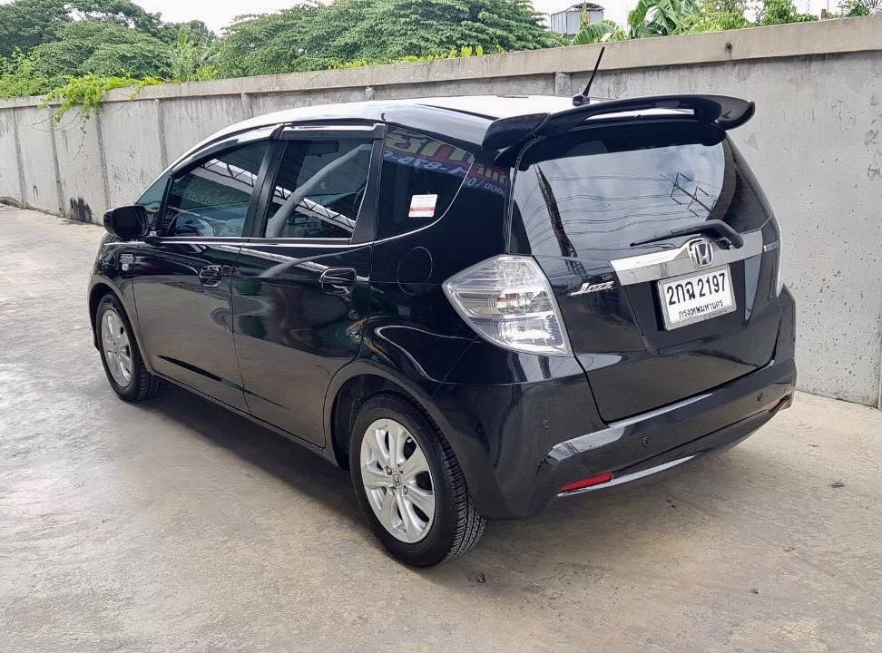 Honda Jazz GE ปี 2013 สีดำ (รูปที่ 3)