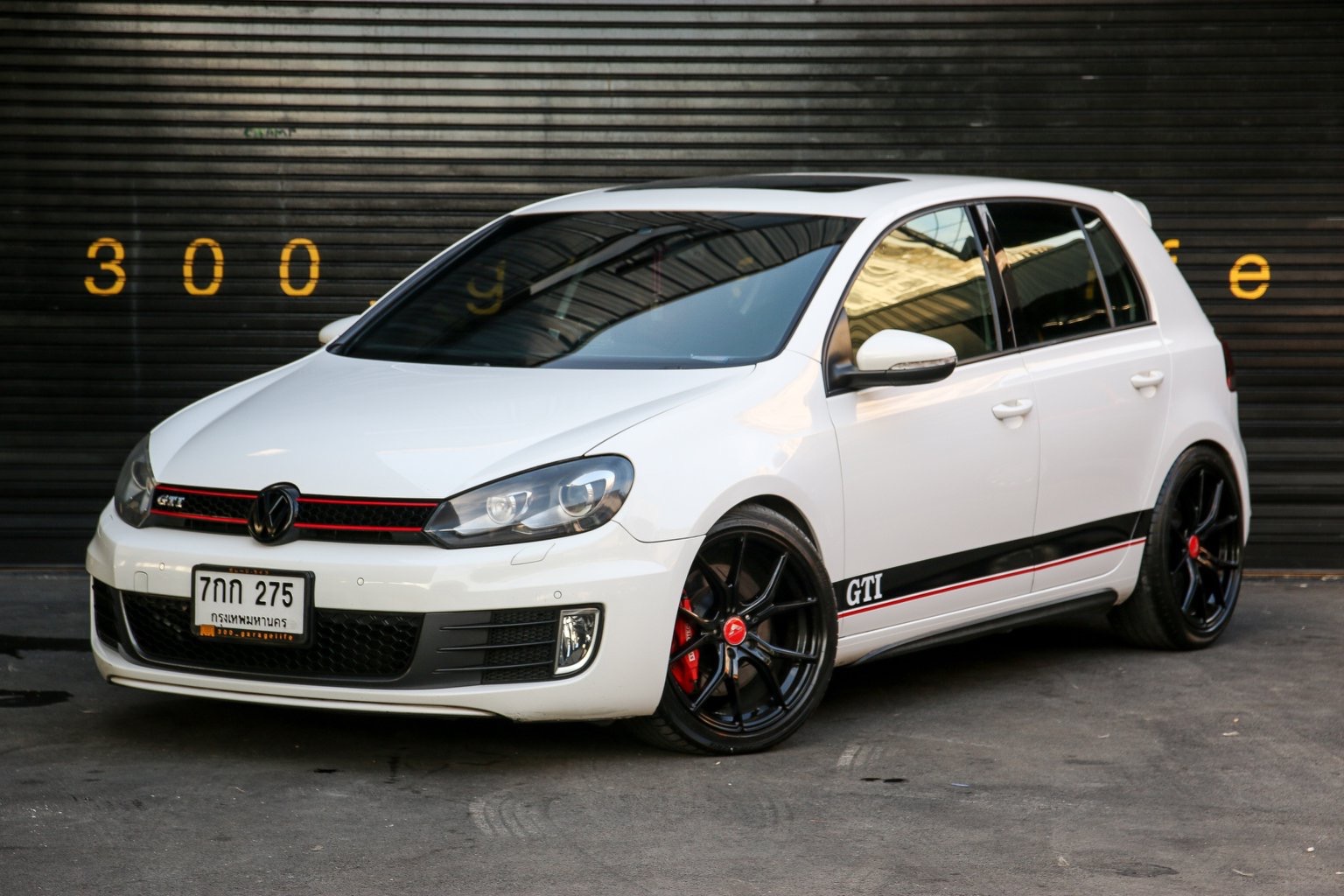 Volkswagen Golf MK6 ปี 2011 สีขาว