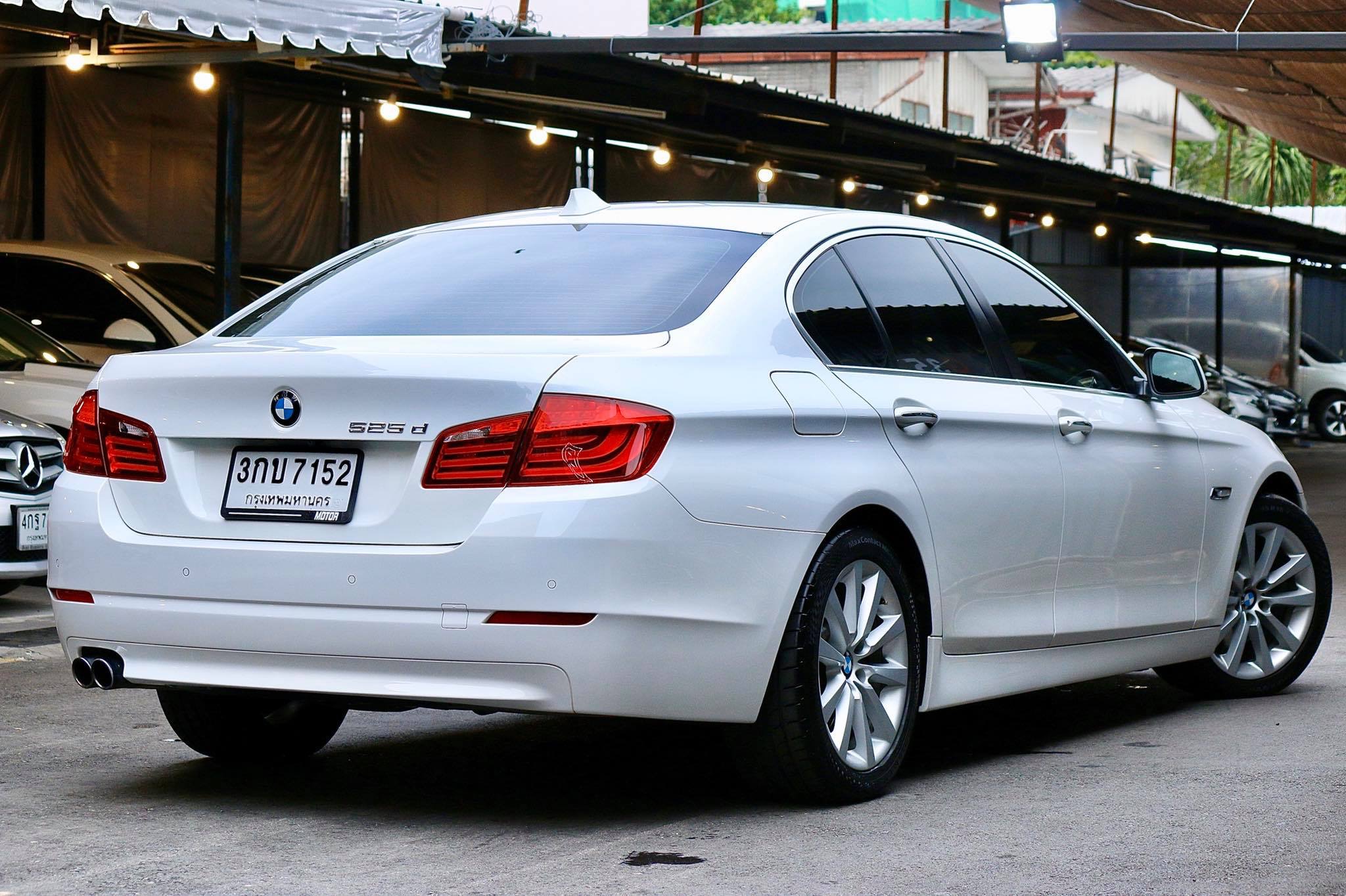 BMW 5 Series F10 525d ปี 2013 สีขาว (รูปที่ 4)