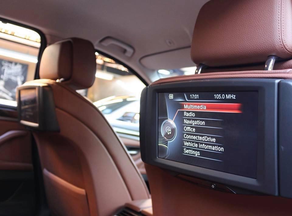 BMW 5 Series F10 525d ปี 2013 สีขาว (รูปที่ 16)
