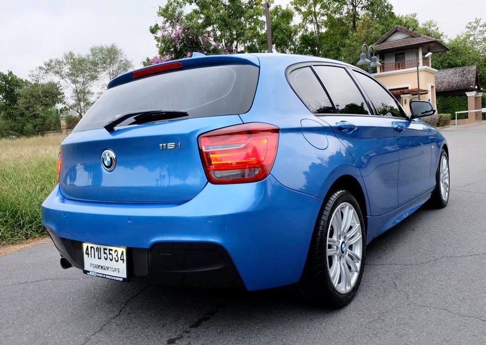 BMW 1 Series F20 116i ปี 2015 สีน้ำเงิน (รูปที่ 6)