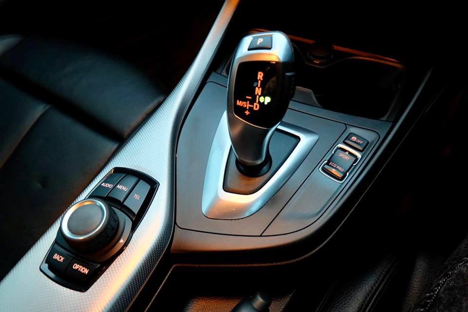 BMW 1 Series F20 116i ปี 2015 สีน้ำเงิน (รูปที่ 14)