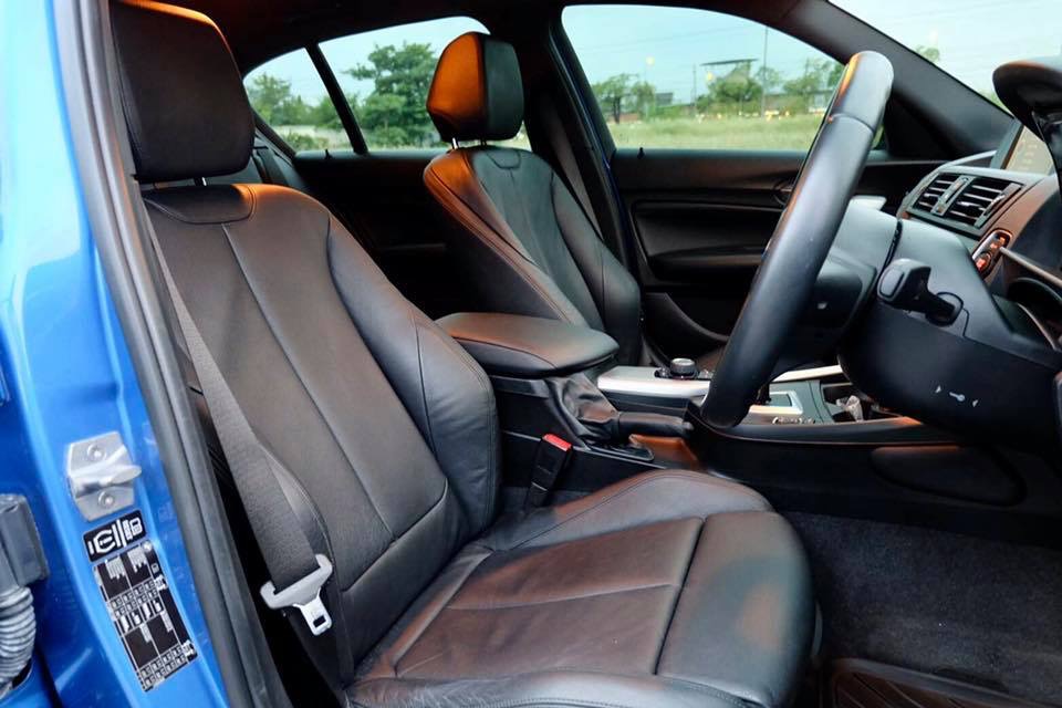 BMW 1 Series F20 116i ปี 2015 สีน้ำเงิน (รูปที่ 12)