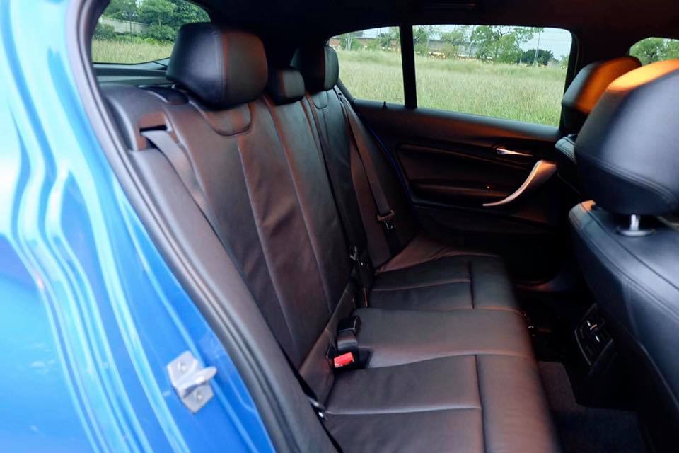 BMW 1 Series F20 116i ปี 2015 สีน้ำเงิน (รูปที่ 13)