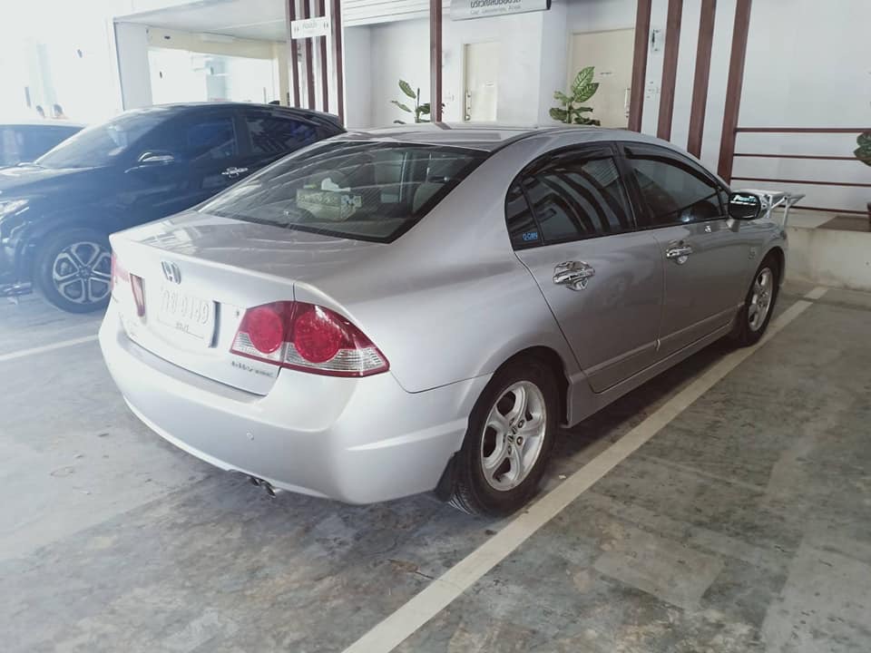 Honda Civic FD ปี 2006 สีเงิน