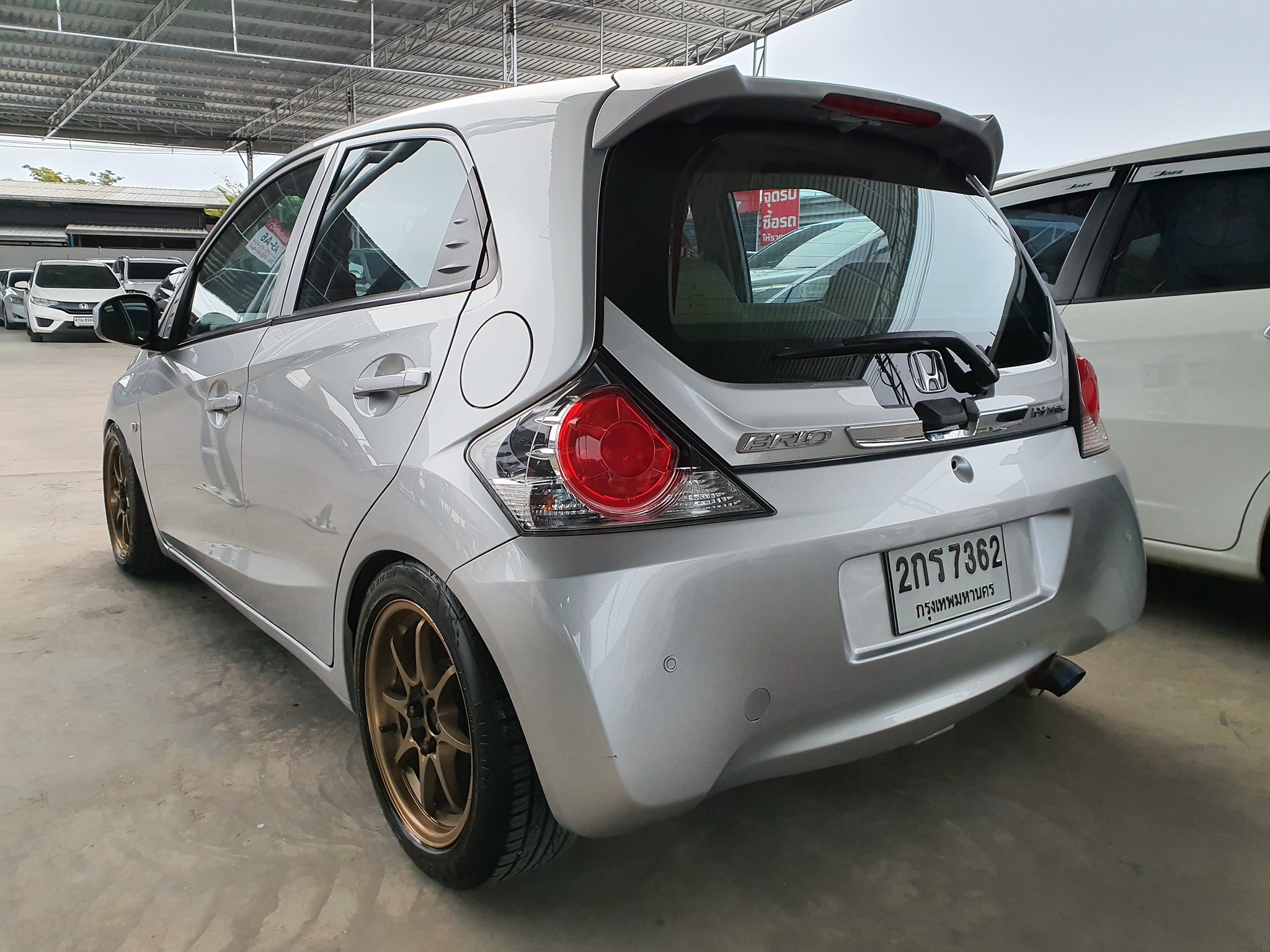 Honda Brio ปี 2013 สีขาว (รูปที่ 4)