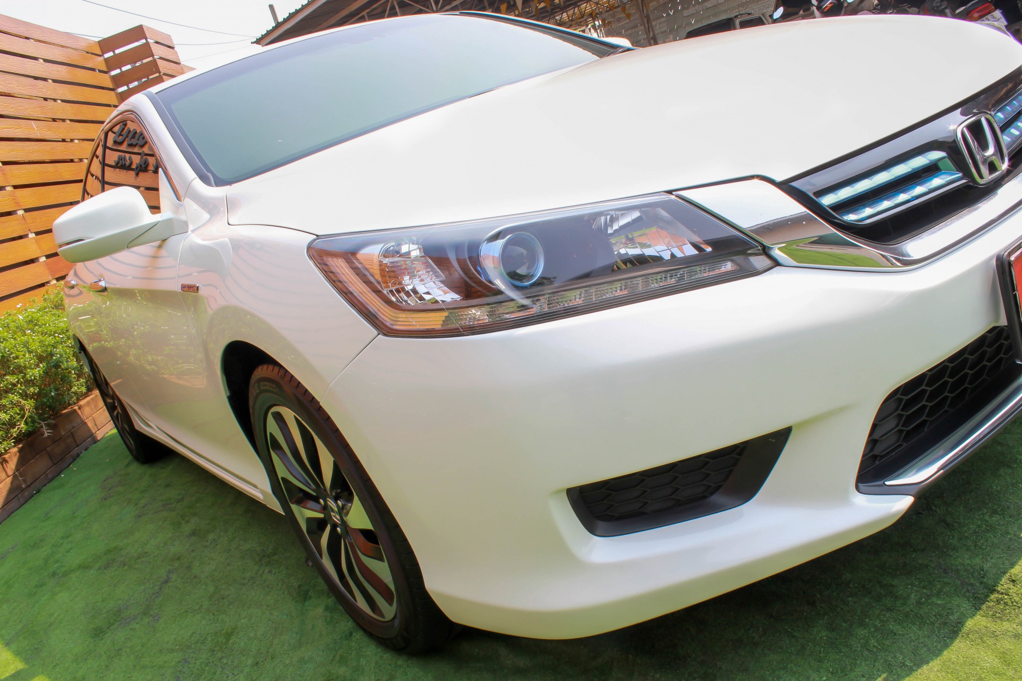 HONDA ACCORD G9 2.0 HYBRID AT ปี 2015 สีขาว (รูปที่ 4)