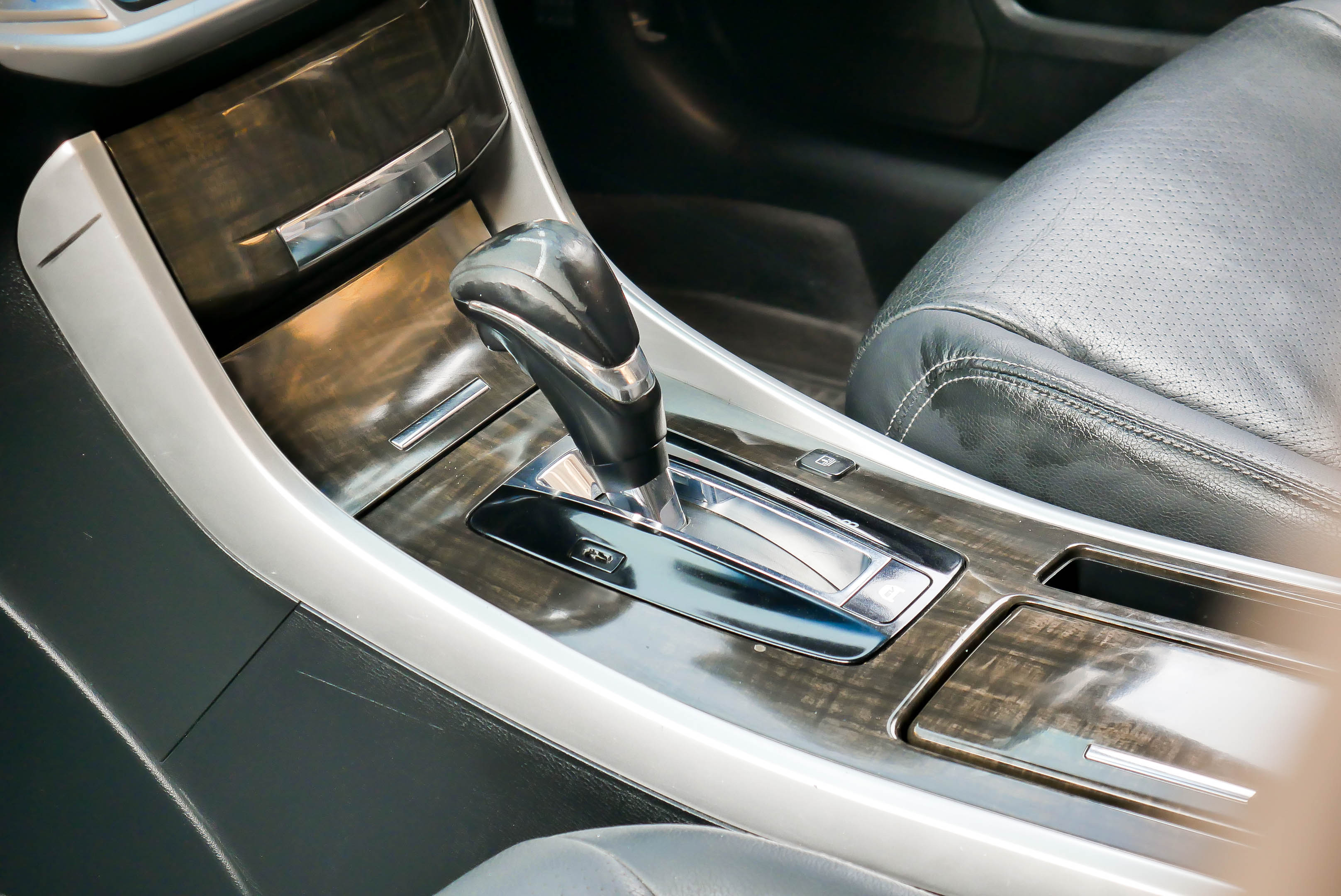 HONDA ACCORD G9 2.0 HYBRID AT ปี 2015 สีขาว (รูปที่ 14)