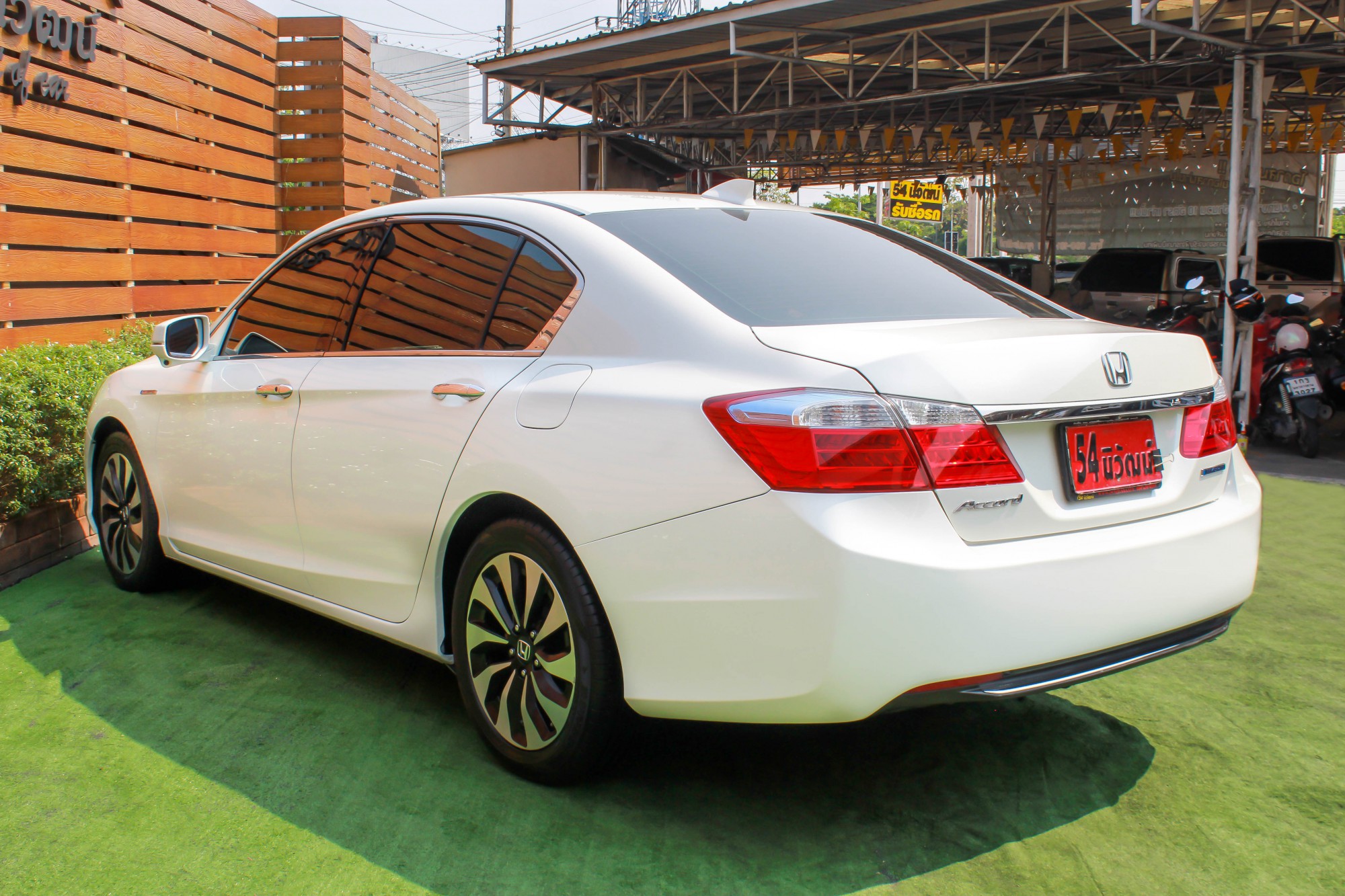 HONDA ACCORD G9 2.0 HYBRID AT ปี 2015 สีขาว