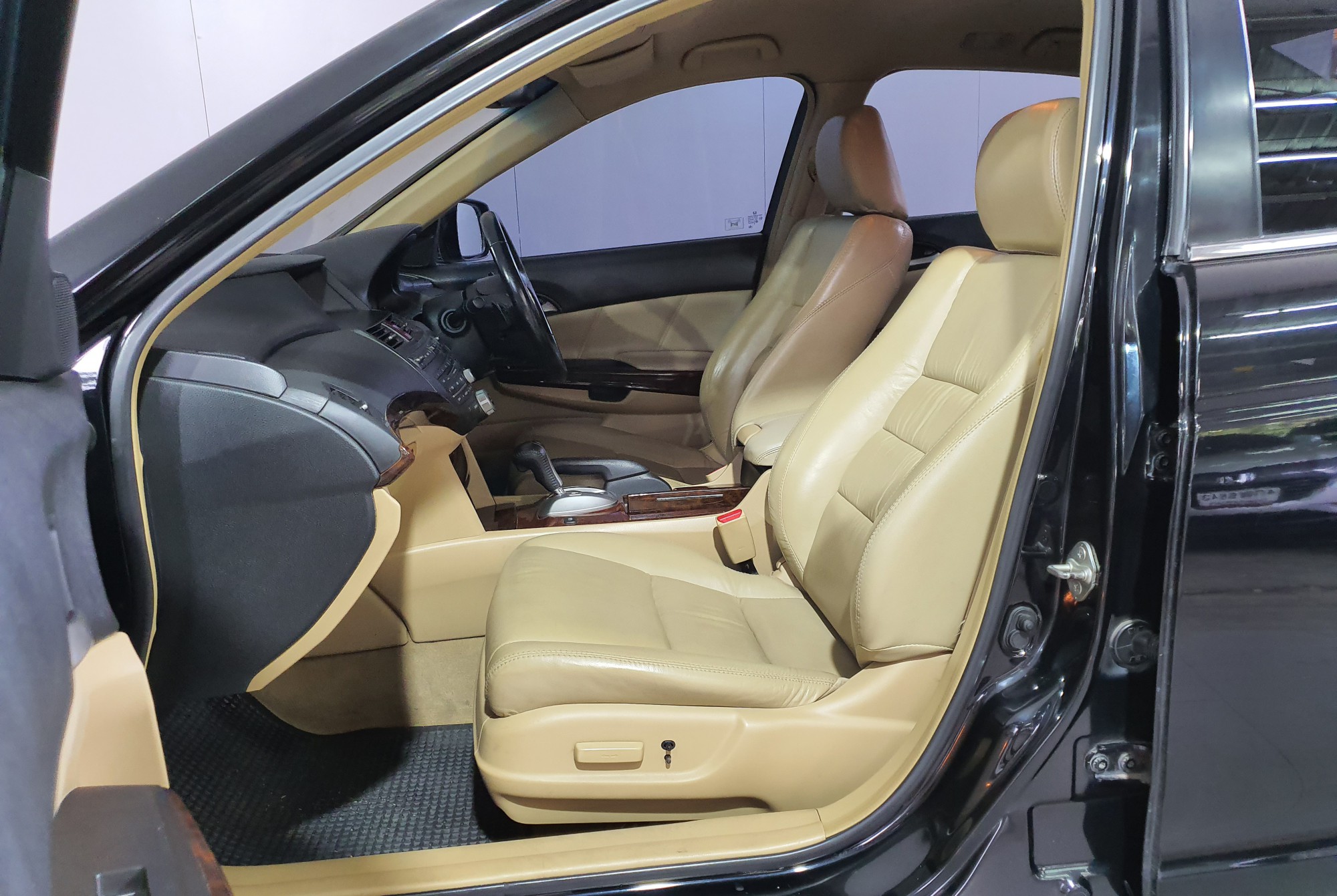 HONDA ACCORD G8 2.4 E AT ปี 2008 สีดำ (รูปที่ 10)