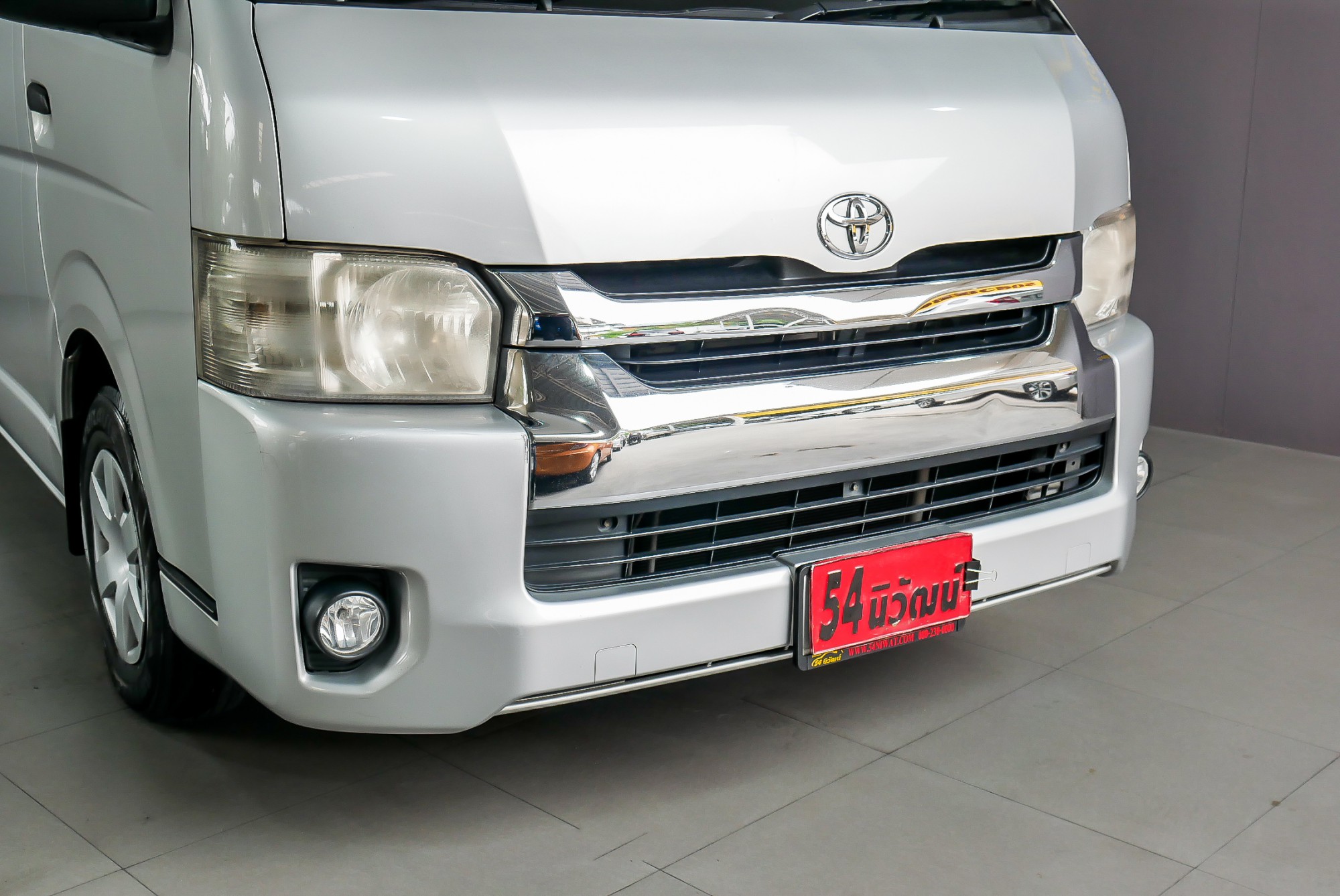 Toyota COMMUTER 3.0 D4D ปี 2014 สีเงิน (รูปที่ 3)