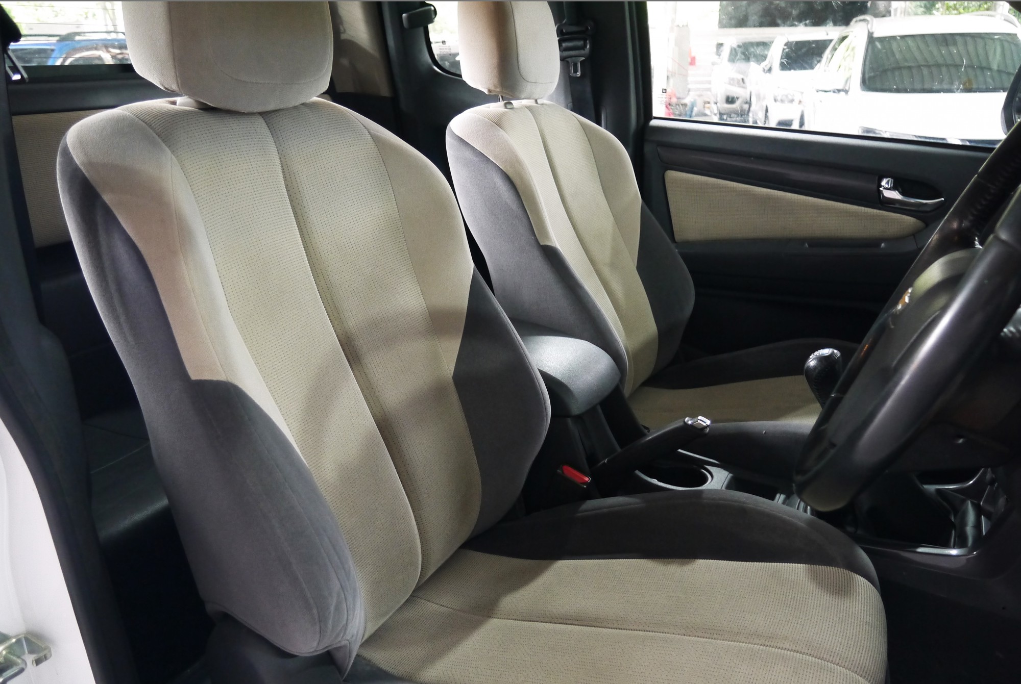 CHEVROLET COLORADO FLEX CAB 2.8 LTZ Z71 MT ปี 2014 (รูปที่ 8)