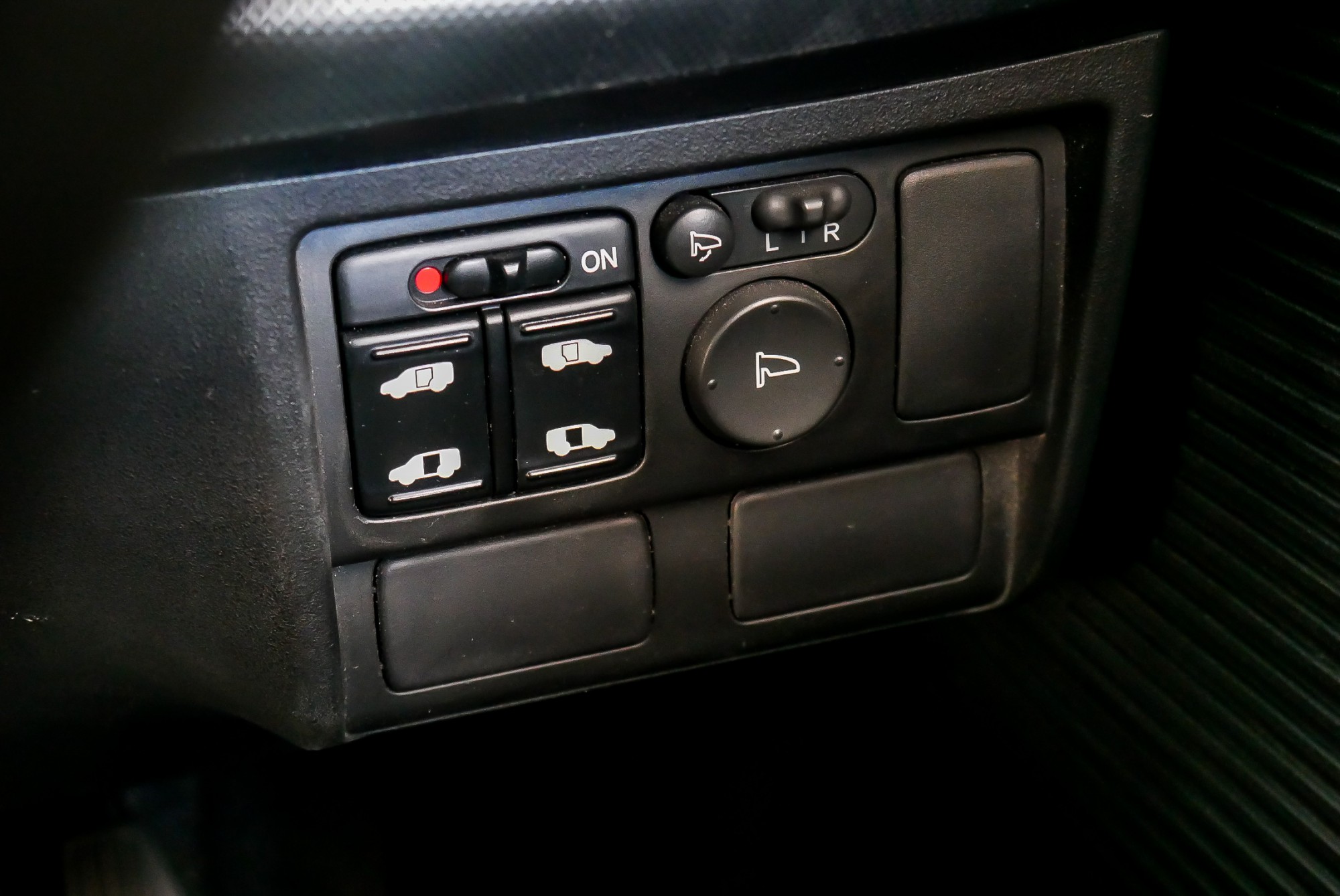 HONDA FREED 1.5 SE MINOR CHANGE ปี 2013 สีขาว (รูปที่ 9)
