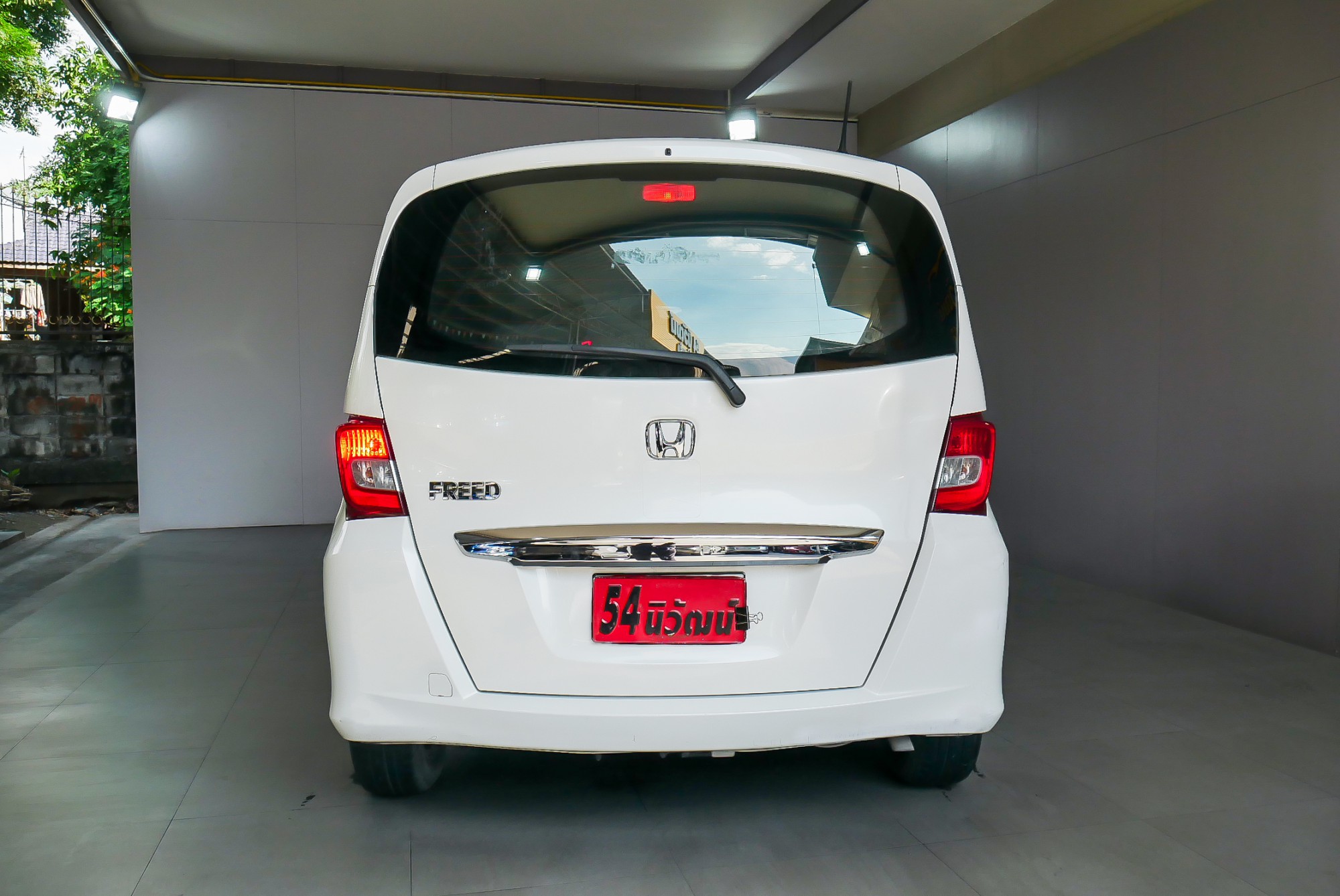 HONDA FREED 1.5 SE MINOR CHANGE ปี 2013 สีขาว (รูปที่ 17)