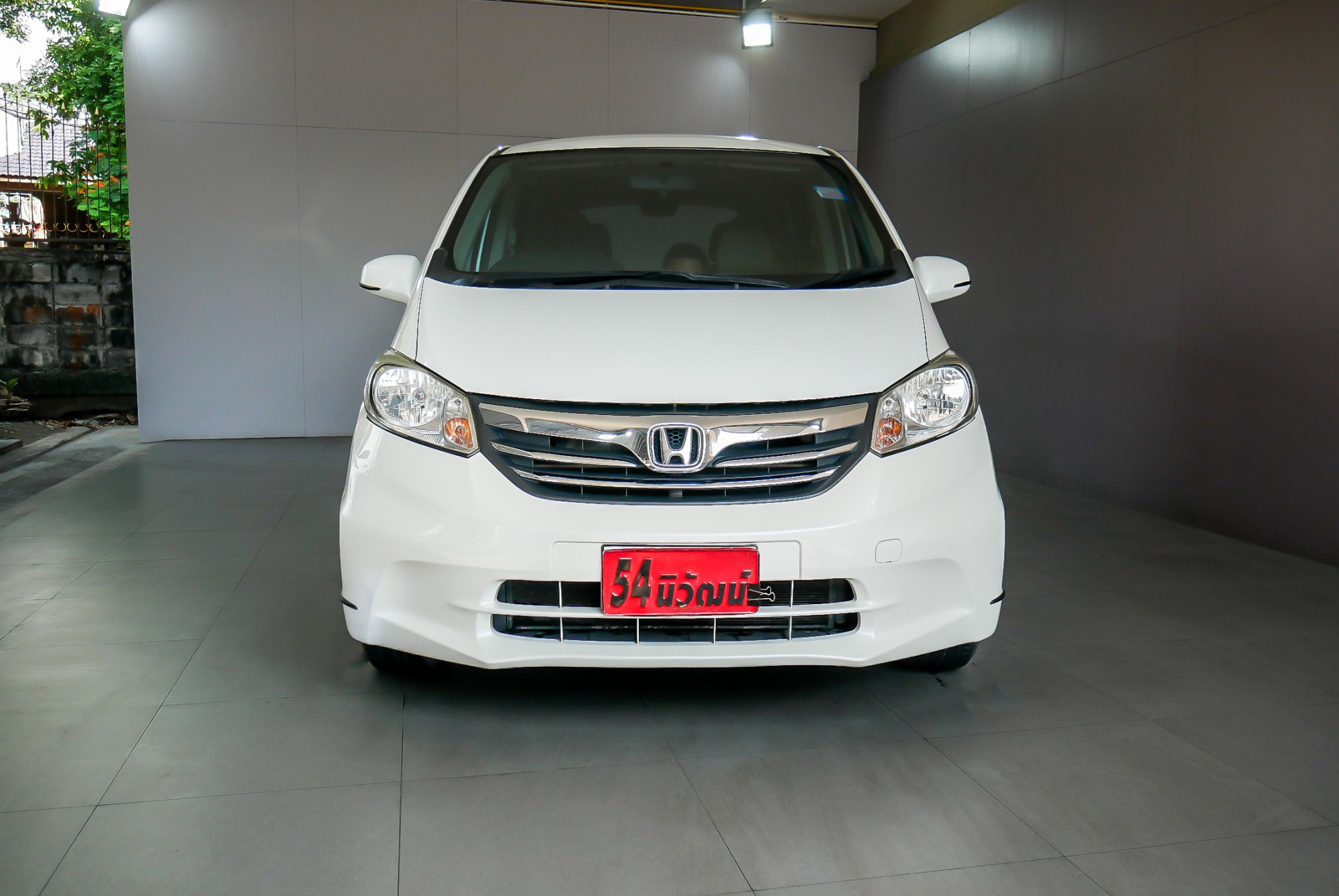 HONDA FREED 1.5 SE MINOR CHANGE ปี 2013 สีขาว (รูปที่ 3)
