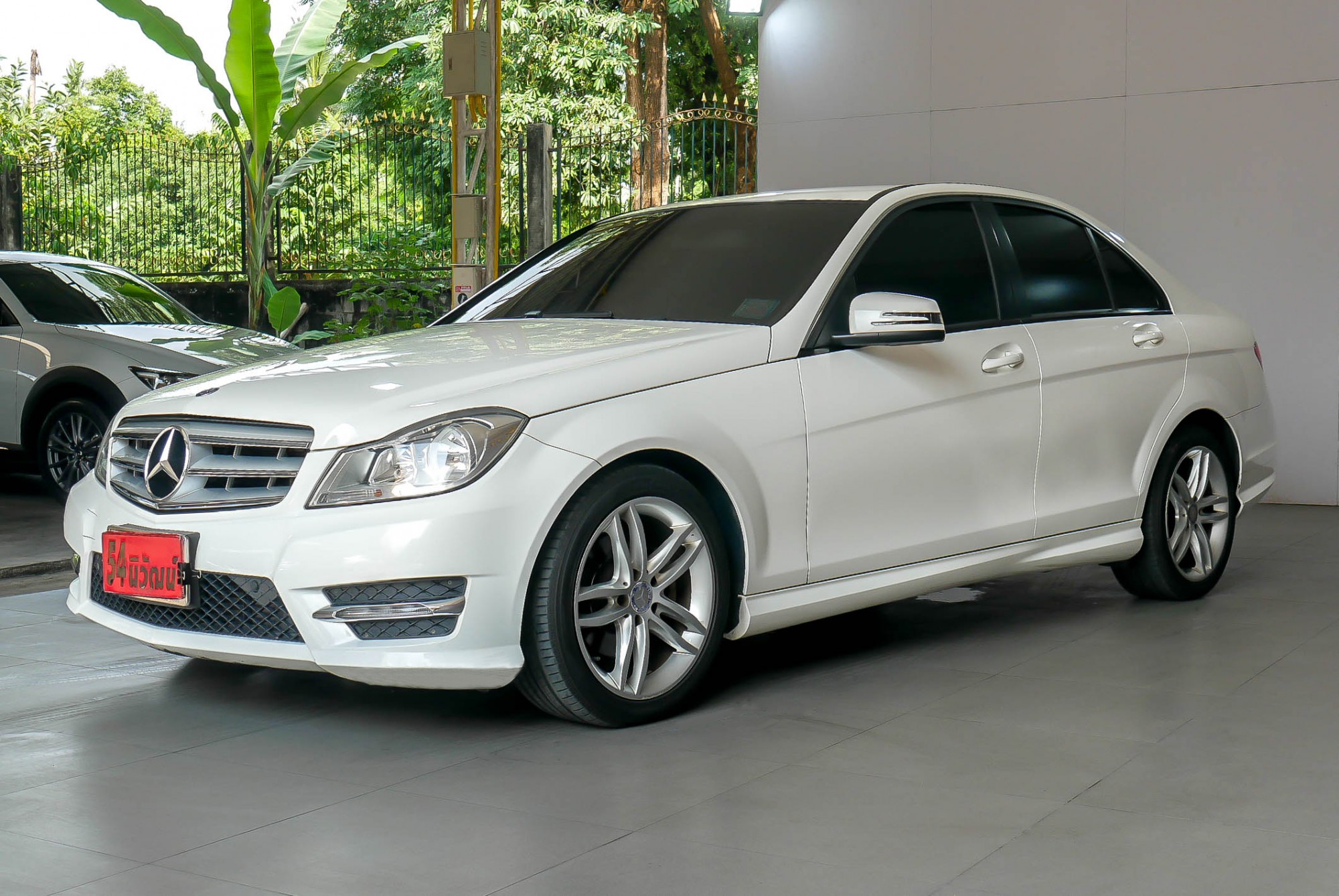 MERCEDES BENZ C200 W204 1.8 CGI BE STYLE AT ปี 2014 สีขาว