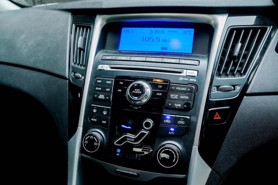 Hyundai Sonata ปี 2012 สีดำ (รูปที่ 6)