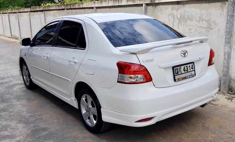 Toyota Vios ปี 2009 สีขาว (รูปที่ 4)