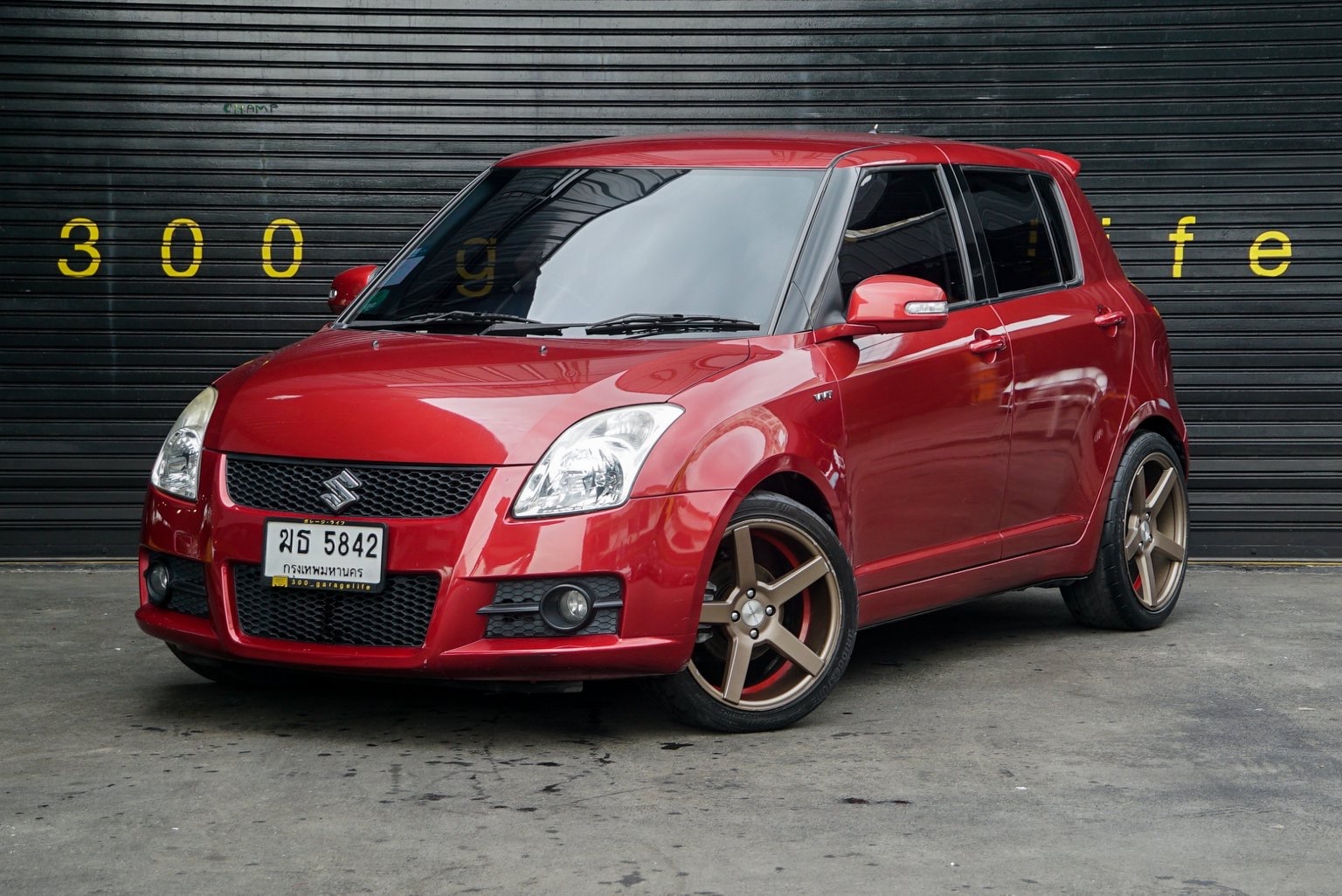 Suzuki Swift ปี 2012 สีแดง