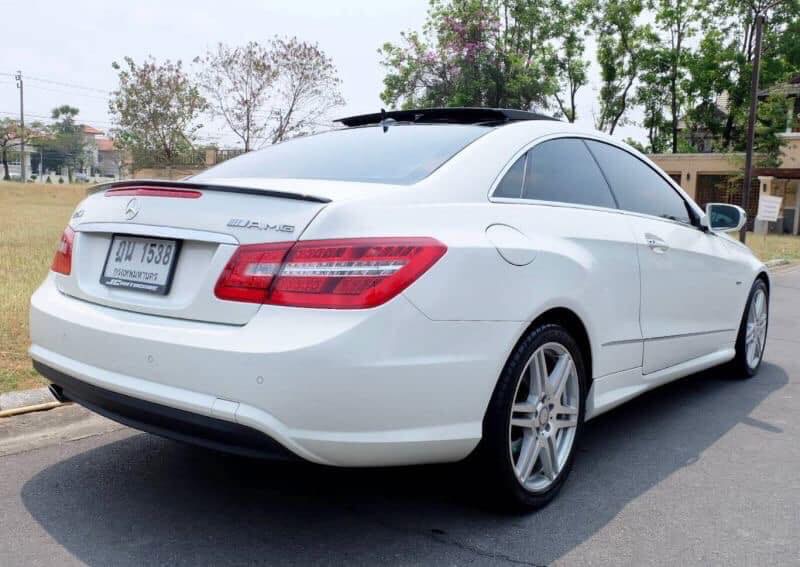 Mercedes-Benz E-Class C207 E250 ปี 2010 สีขาว