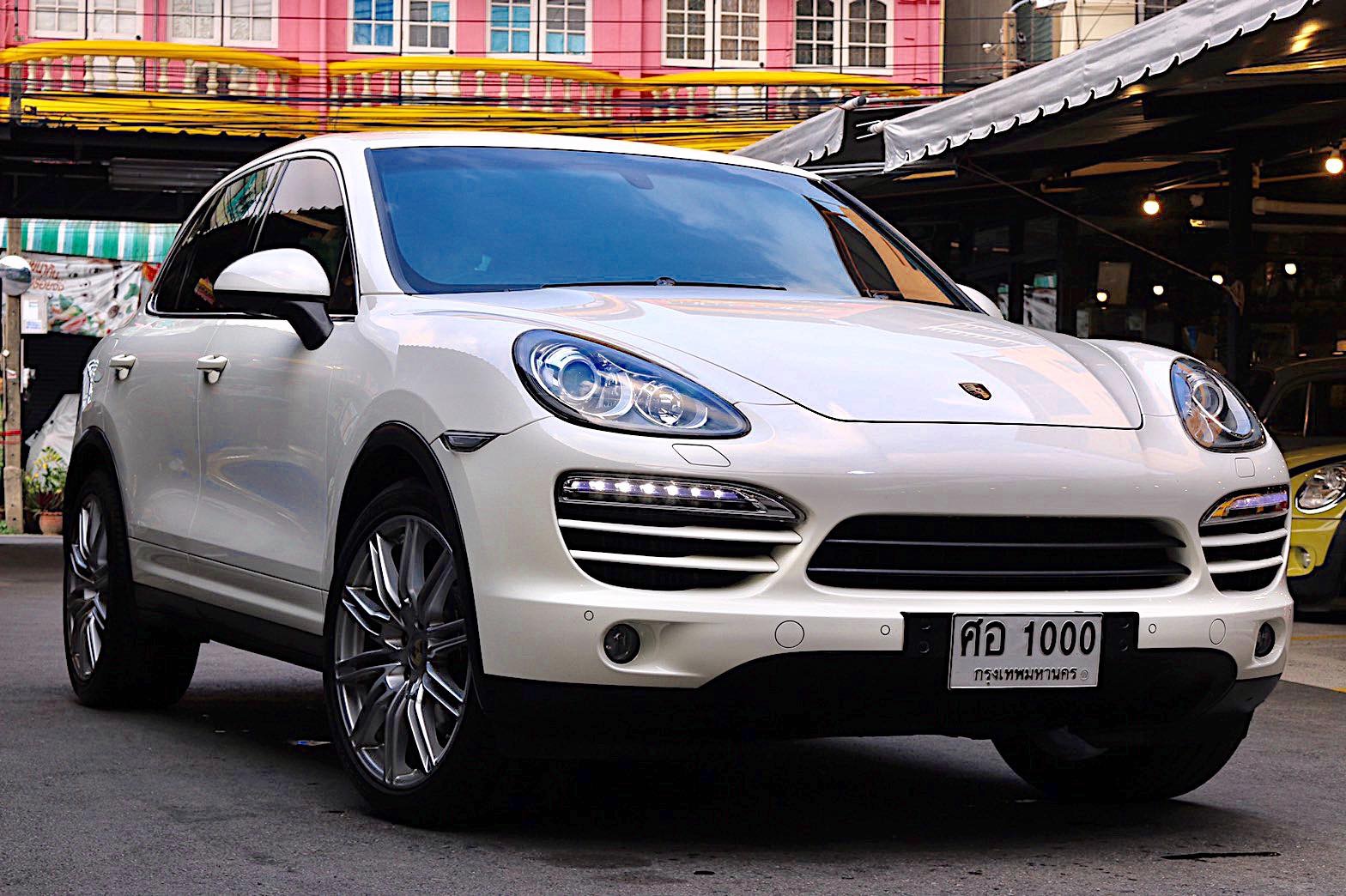 Porsche Cayenne ปี 2012 สีขาว (รูปที่ 3)