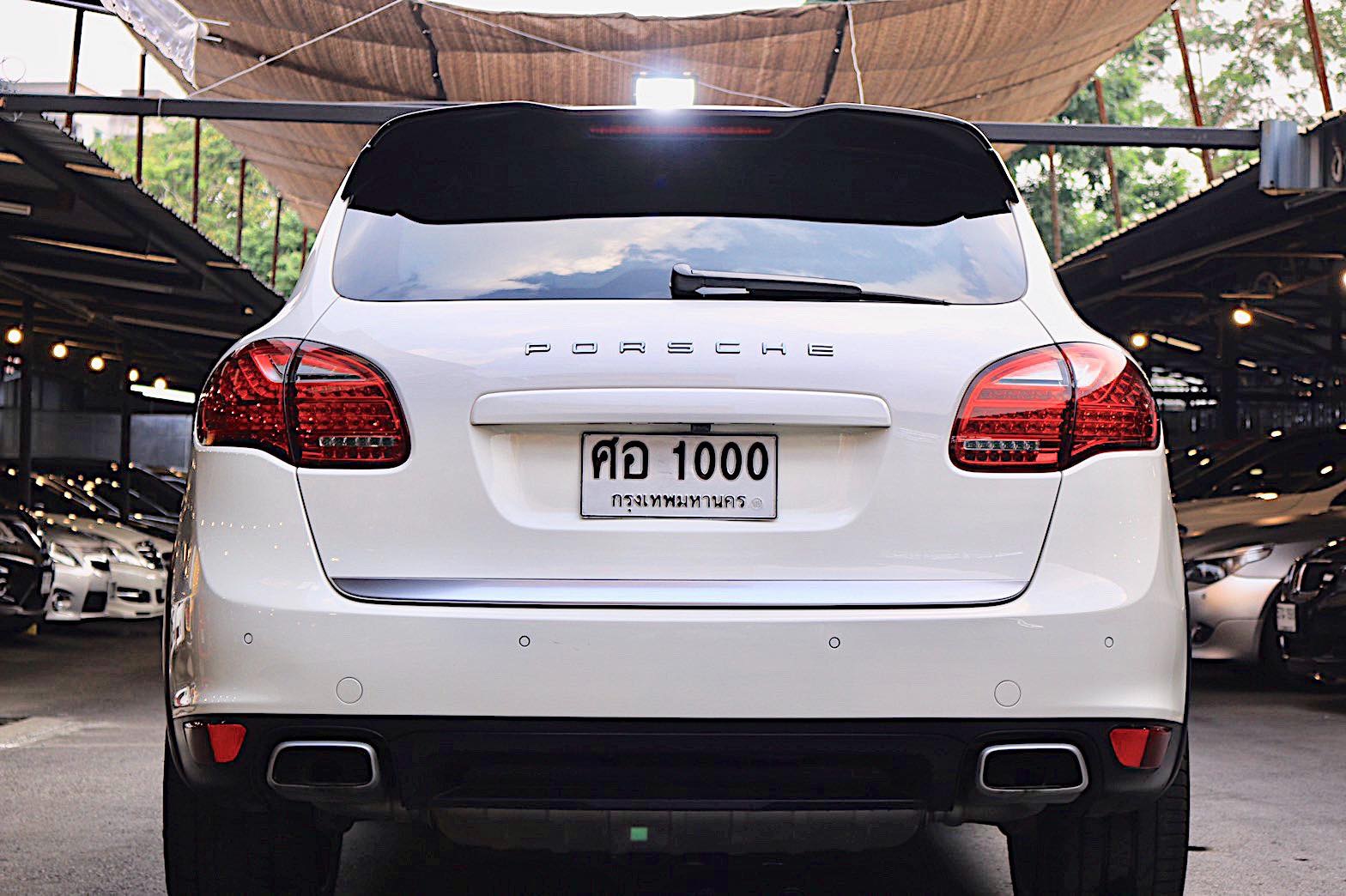 Porsche Cayenne ปี 2012 สีขาว (รูปที่ 6)