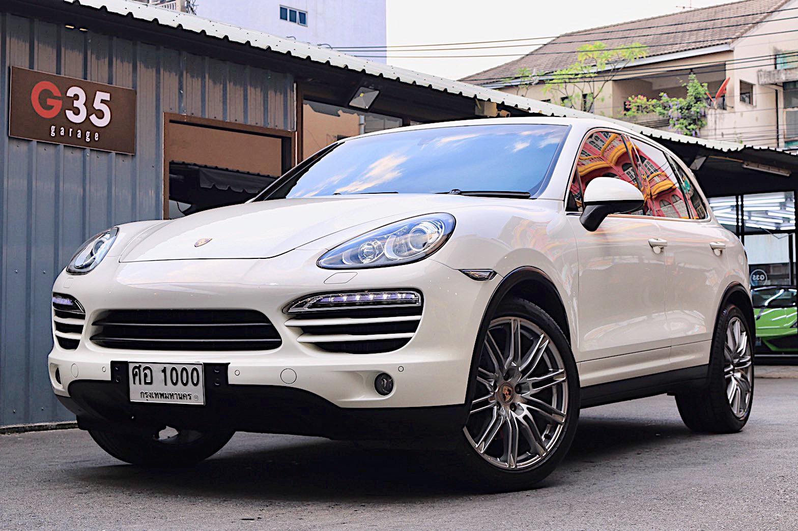 Porsche Cayenne ปี 2012 สีขาว
