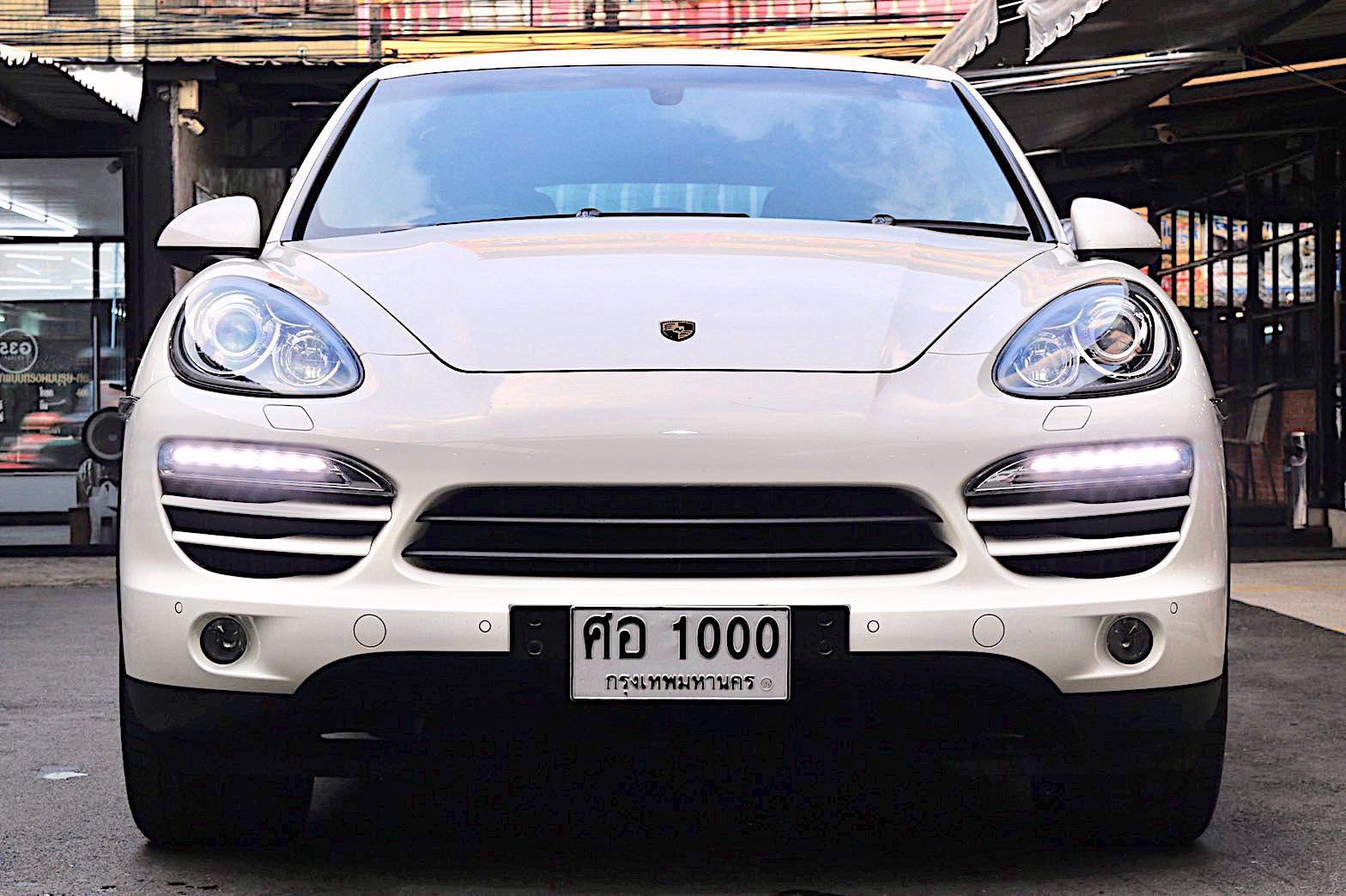Porsche Cayenne ปี 2012 สีขาว (รูปที่ 2)
