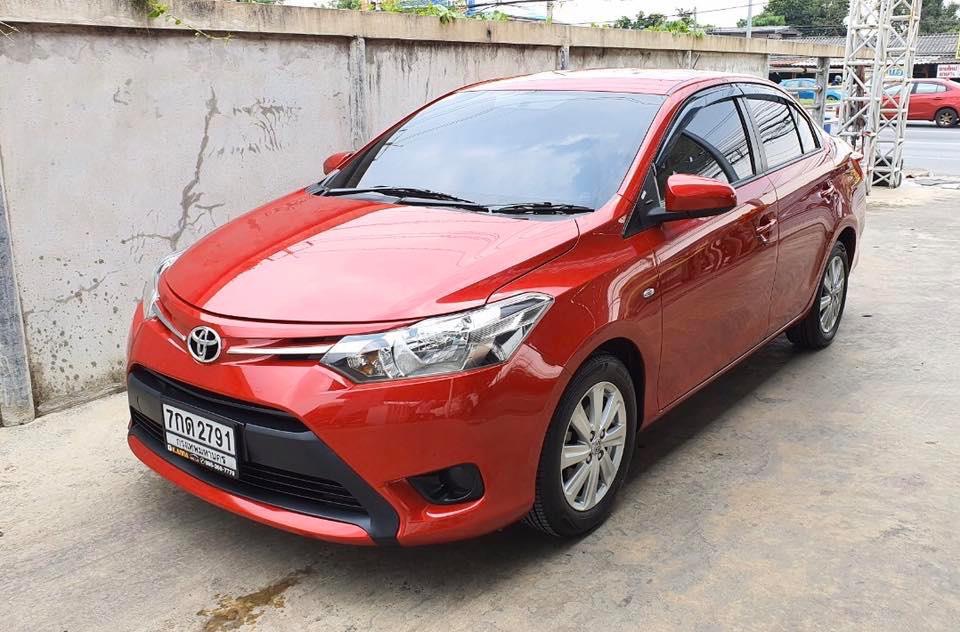 Toyota Vios ปี 2013 สีแดง