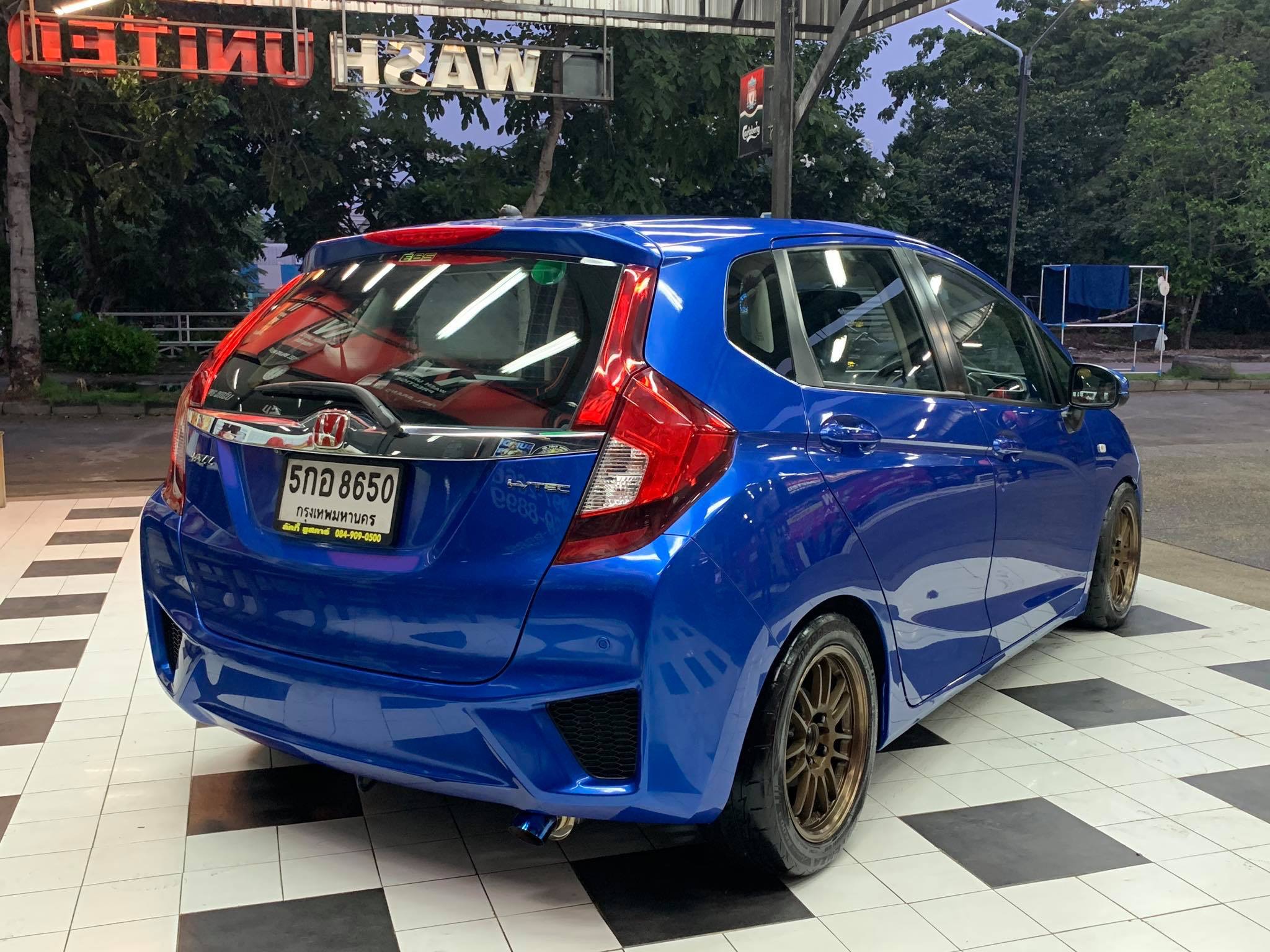 Honda Jazz GK ปี 2016 สีน้ำเงิน (รูปที่ 6)
