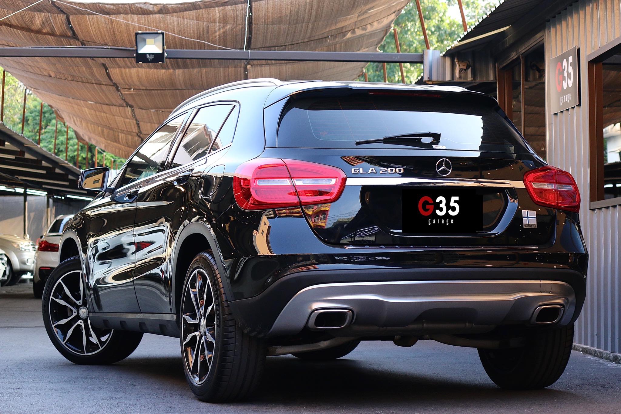 Mercedes-Benz GLA-Class X156 GLA200 ปี 2015 สีดำ (รูปที่ 5)