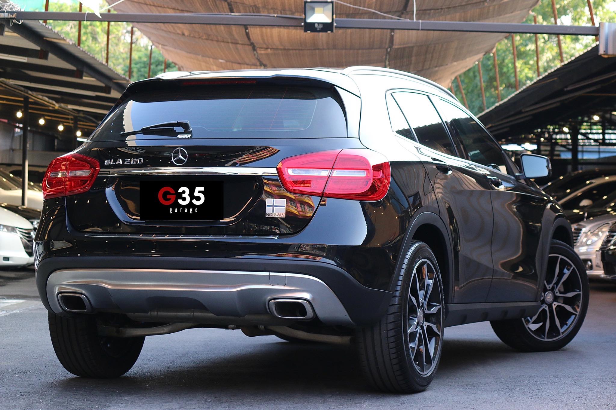 Mercedes-Benz GLA-Class X156 GLA200 ปี 2015 สีดำ (รูปที่ 4)