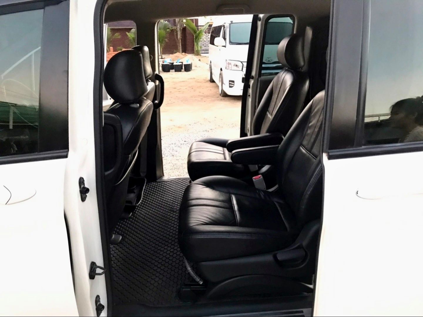 Honda Freed ปี 2012 สีขาว (รูปที่ 7)