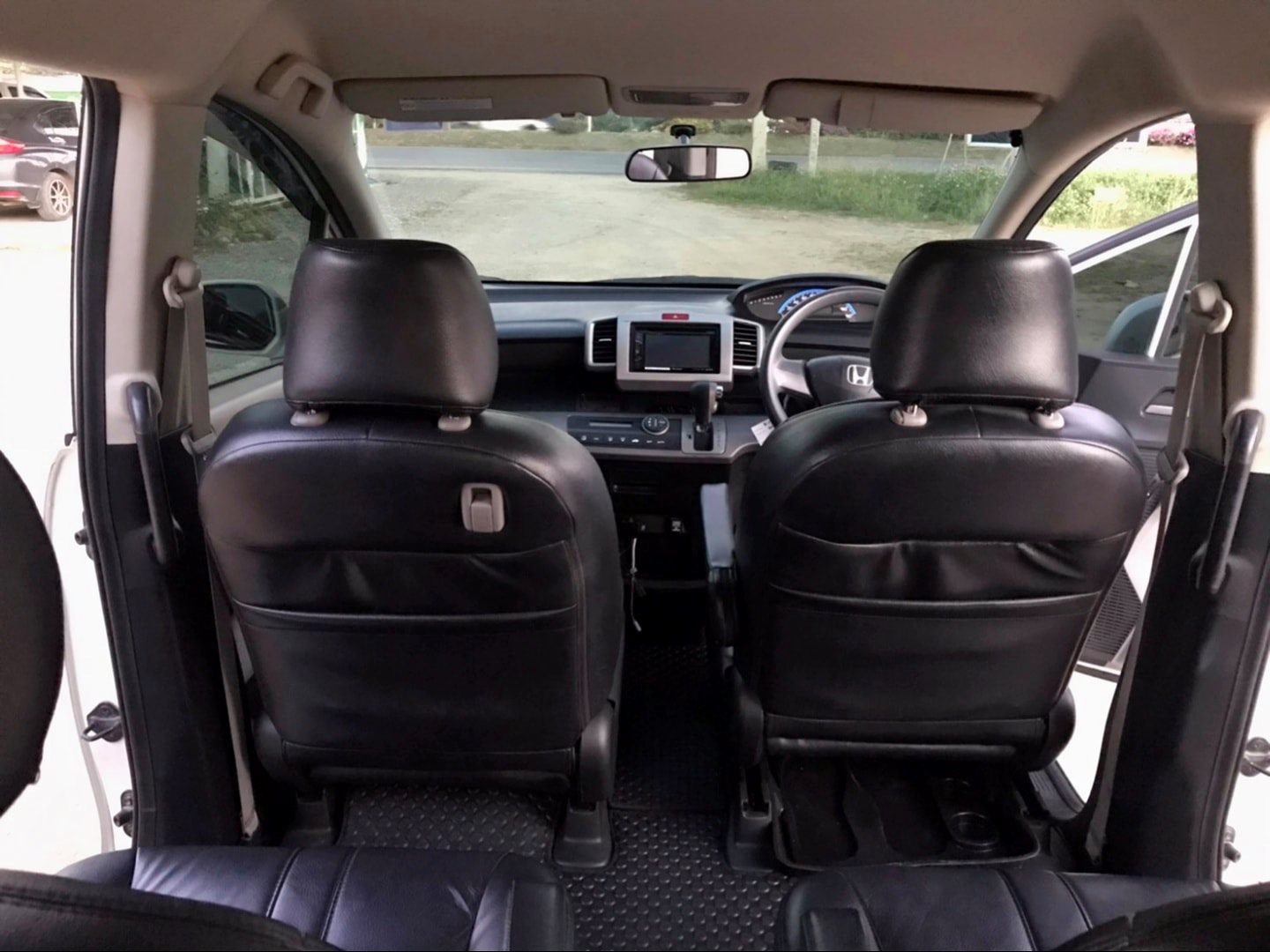 Honda Freed ปี 2012 สีขาว (รูปที่ 11)