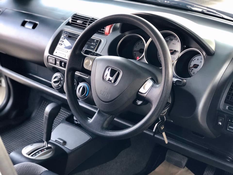 Honda Jazz GD ปี 2007 สีขาว (รูปที่ 7)
