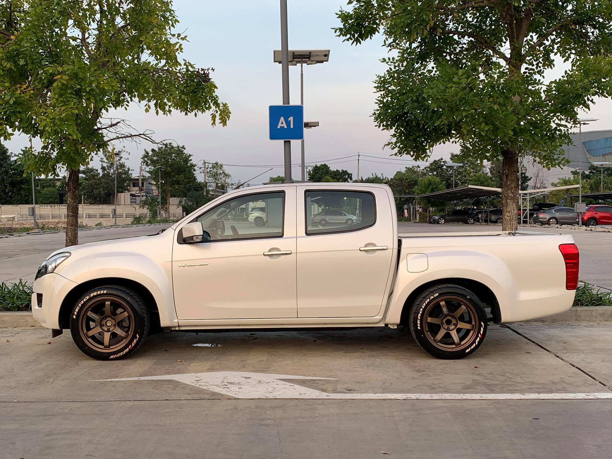 Isuzu D-Max Hi-Lander (4 ประตู) ปี 2012 สีขาว