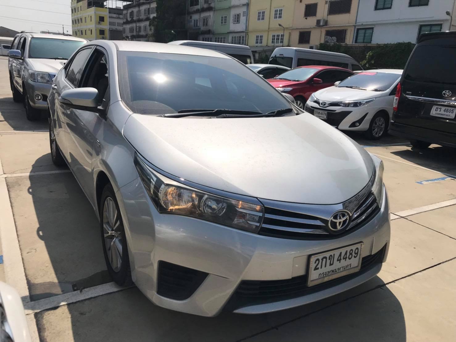 Toyota Corolla Altis โฉม 14-16 ปี 2014 สีเงิน (รูปที่ 2)