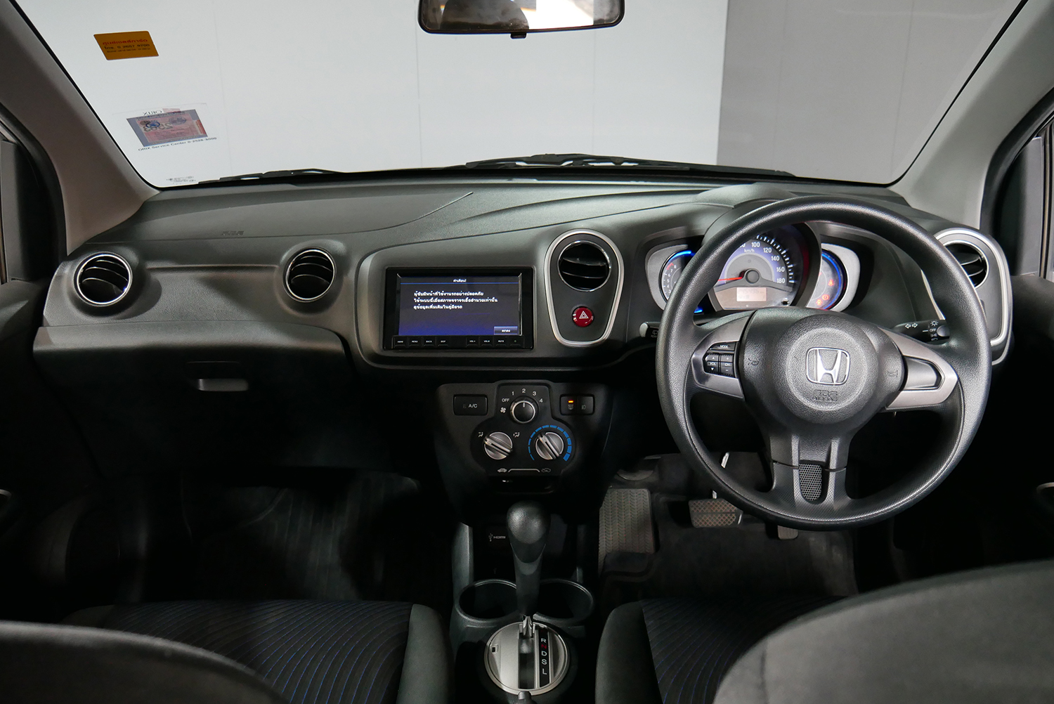 HONDA MOBILIO 1.5 RS AT ปี 2015 สีเงิน (รูปที่ 10)
