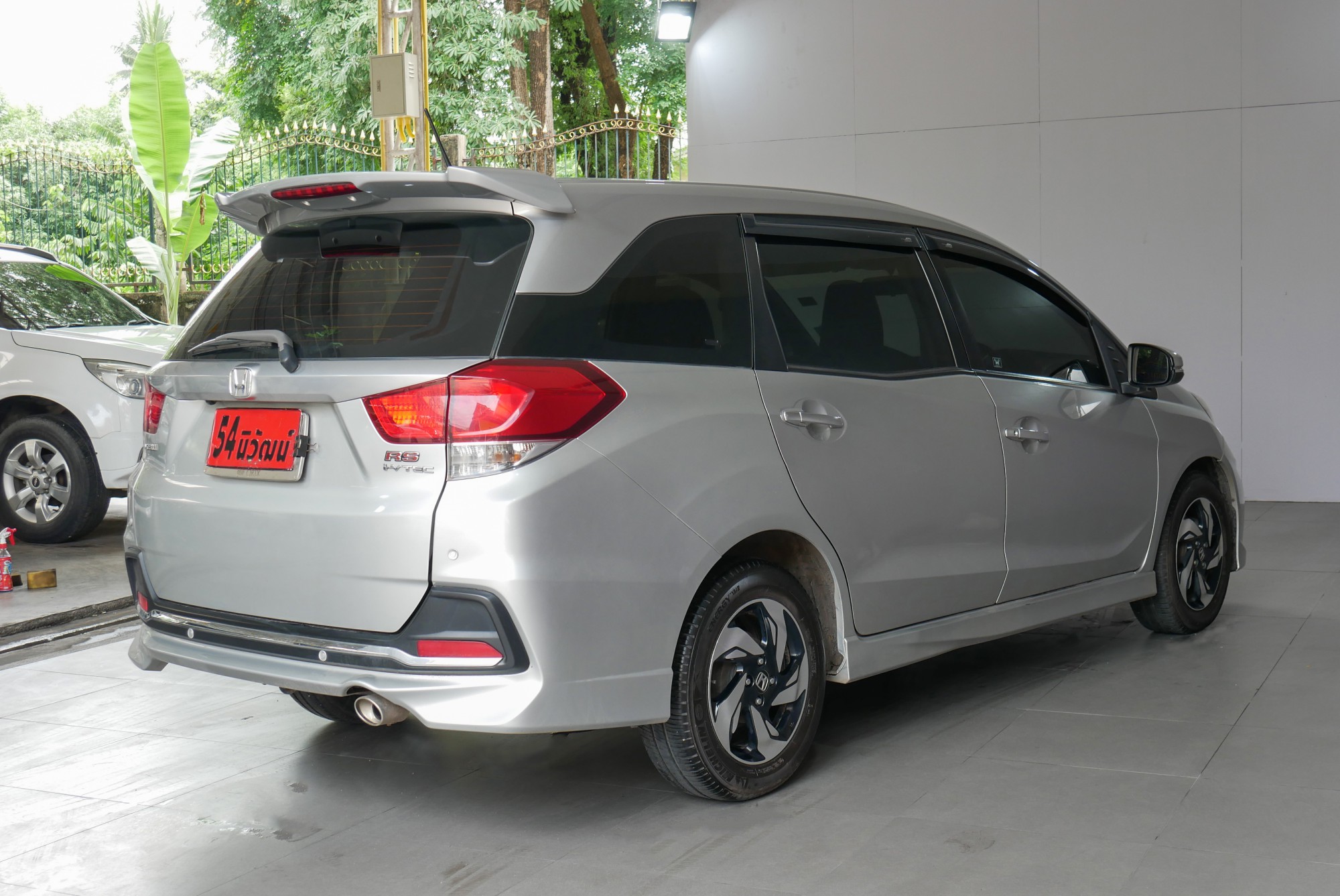 HONDA MOBILIO 1.5 RS AT ปี 2015 สีเงิน