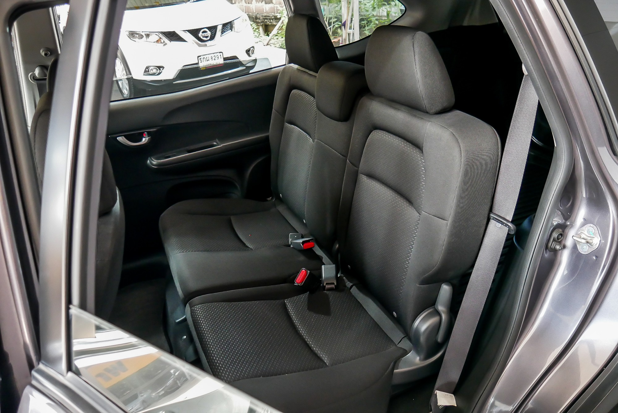 Toyota BR-V 1.5 V AT ปี 2016 สีเทา (รูปที่ 15)